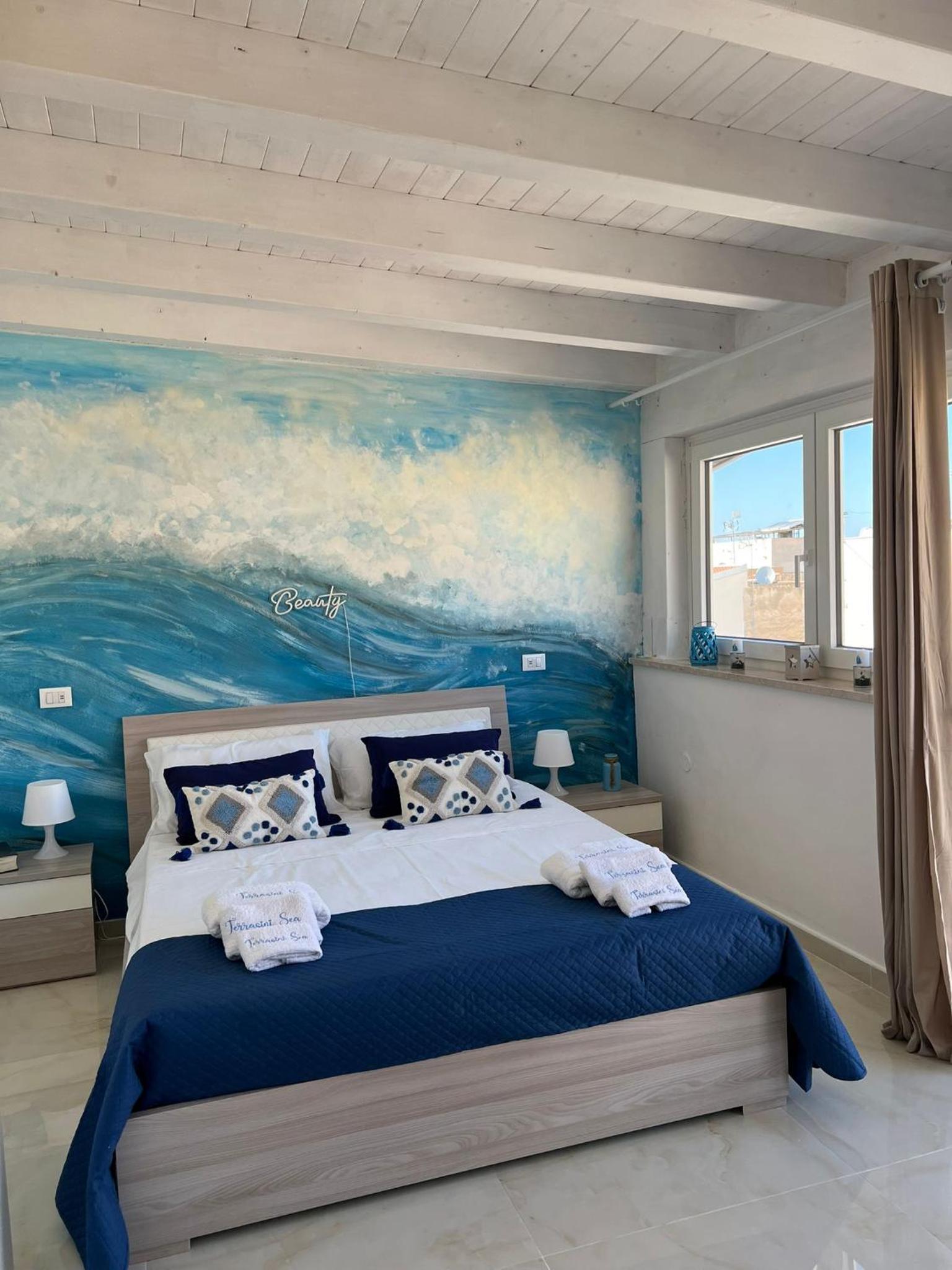 Studio Apartment with One Double Bed