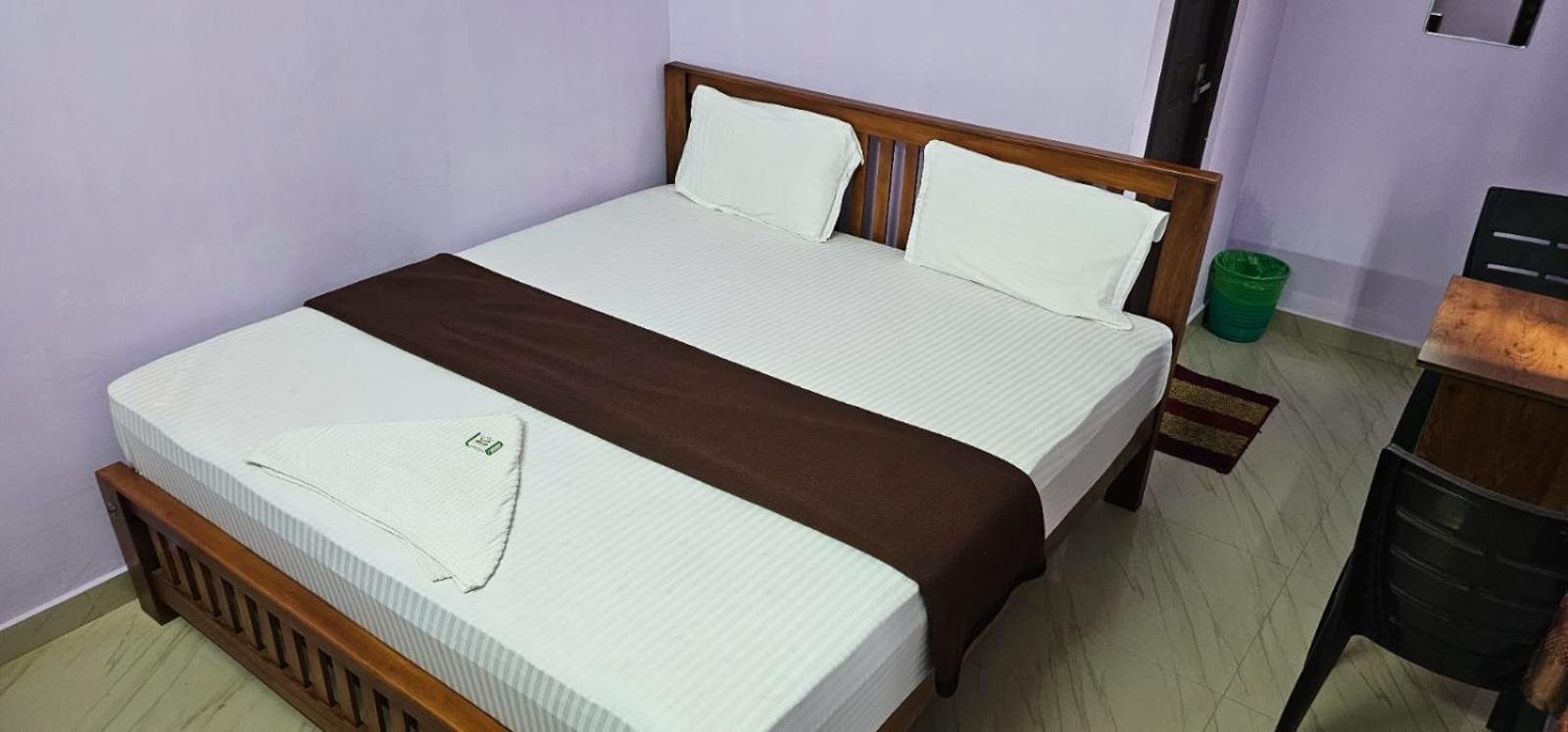 Deluxe King Room photo 1