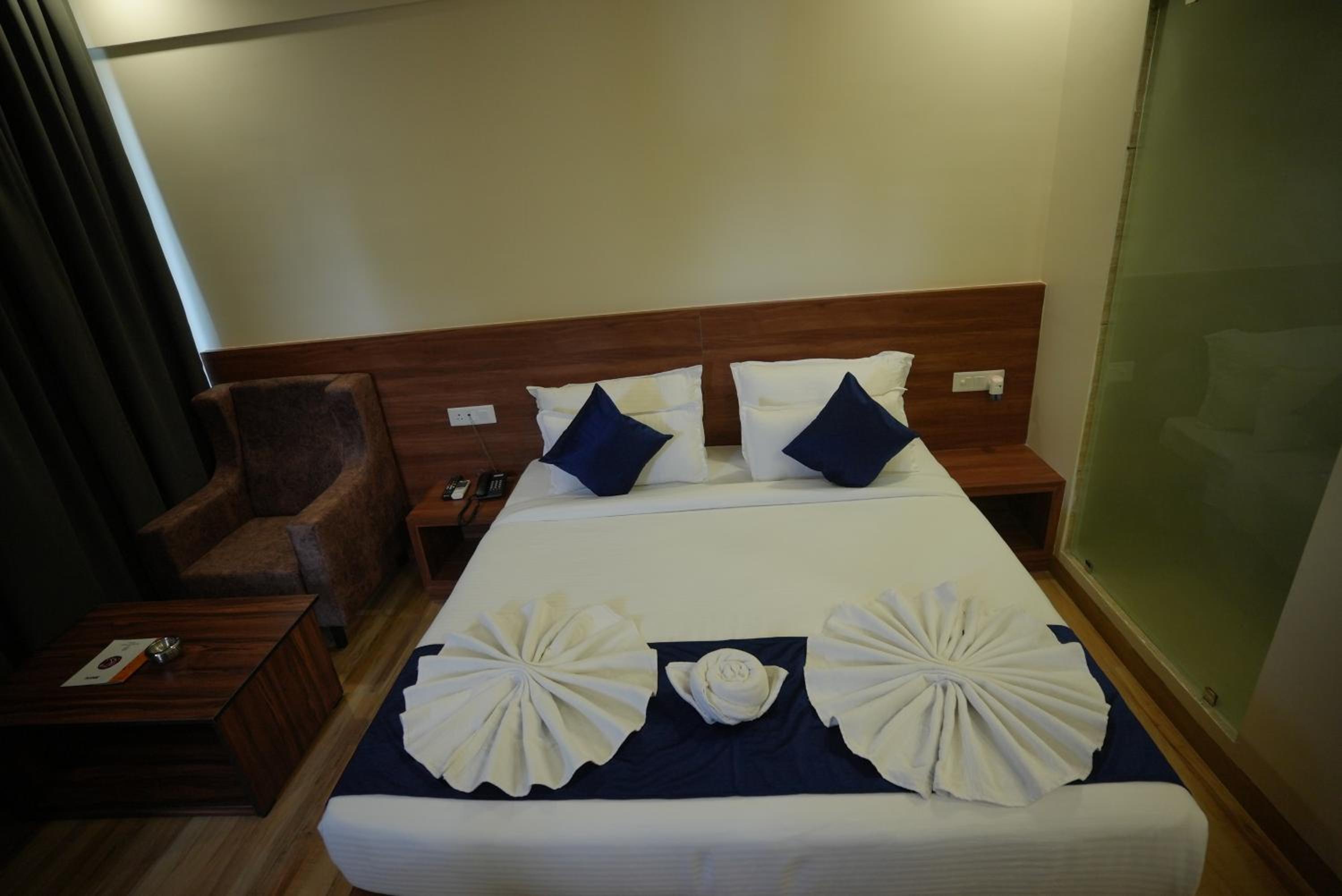 Standard Suite - Photo 8