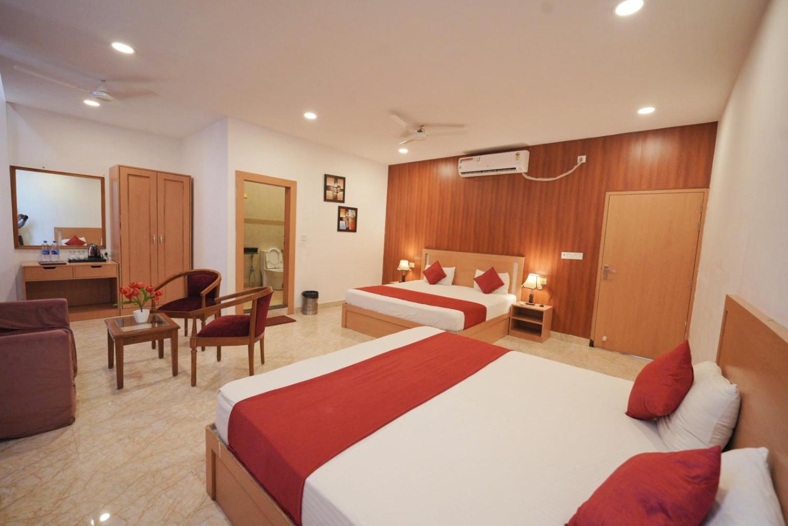 Deluxe Family Suite photo 1