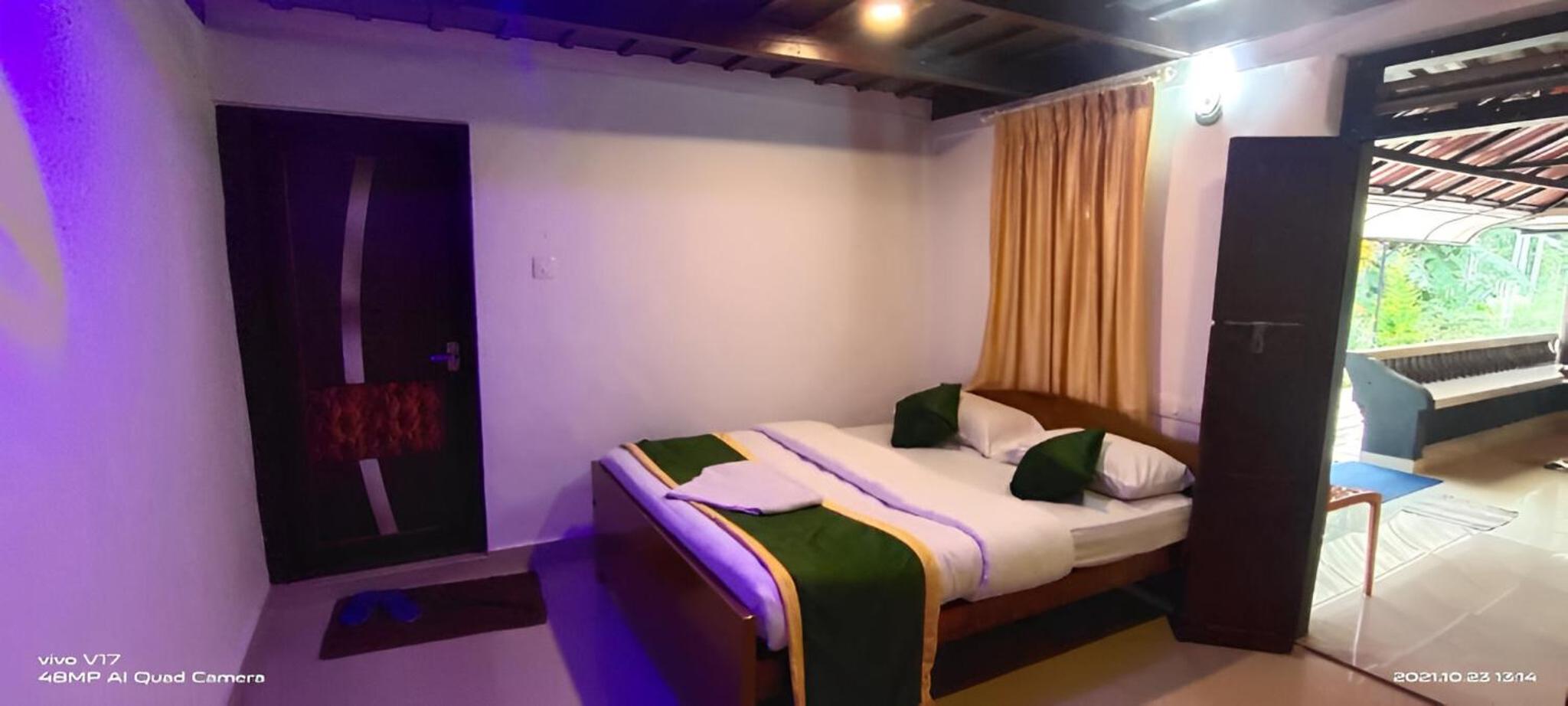 Budget Double Room photo 1