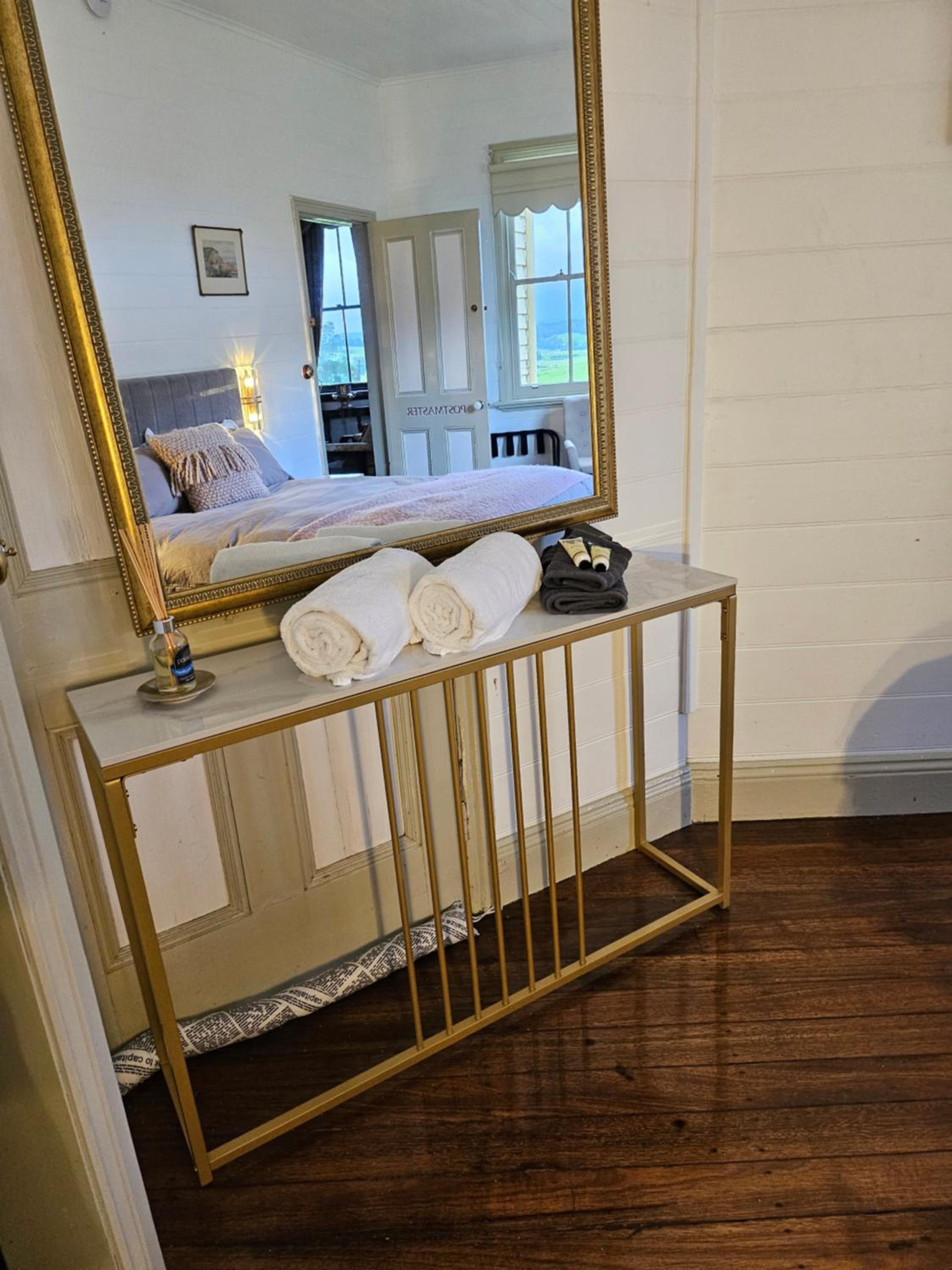Queen Room photo 3