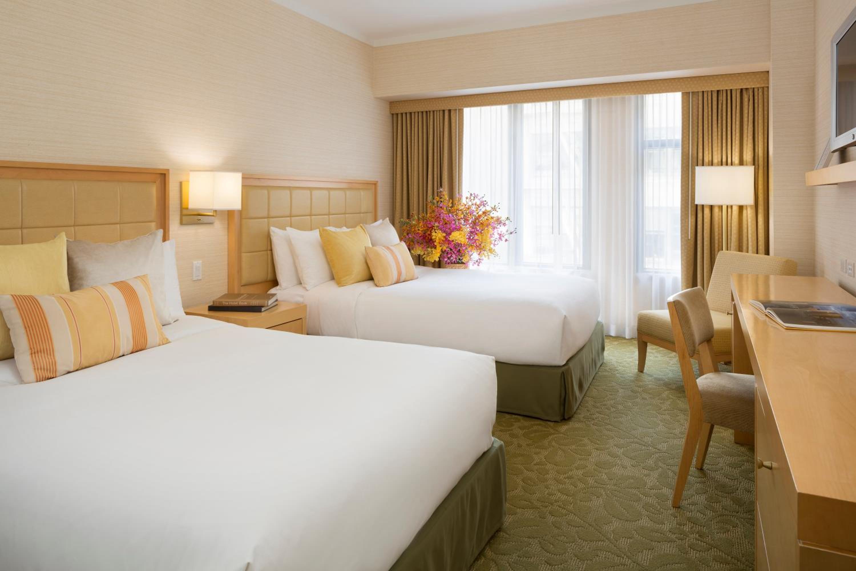 Double Room with Two Double Beds - Photo 3