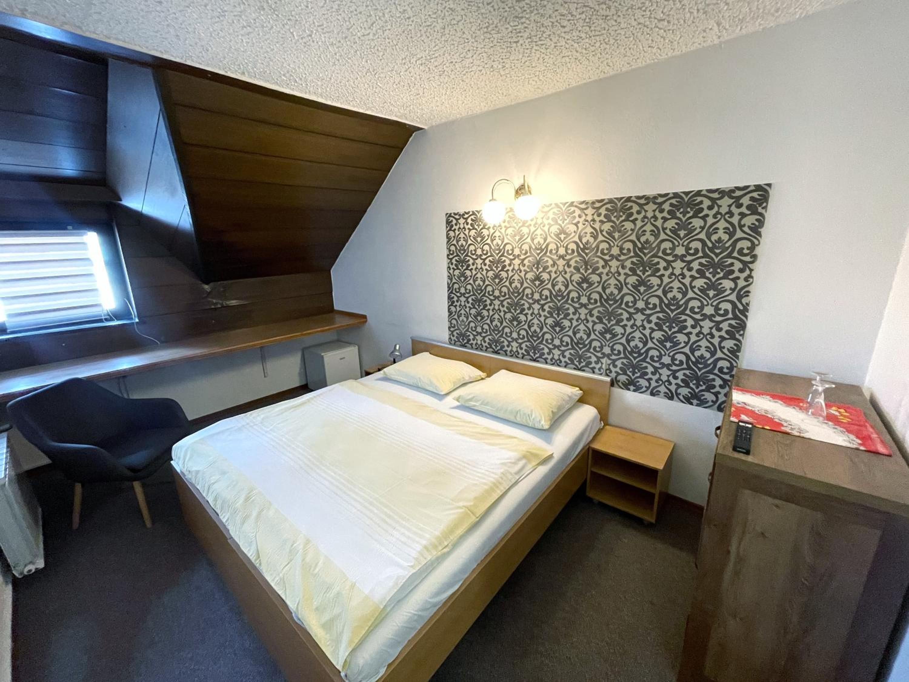 Twin Room - Photo 1