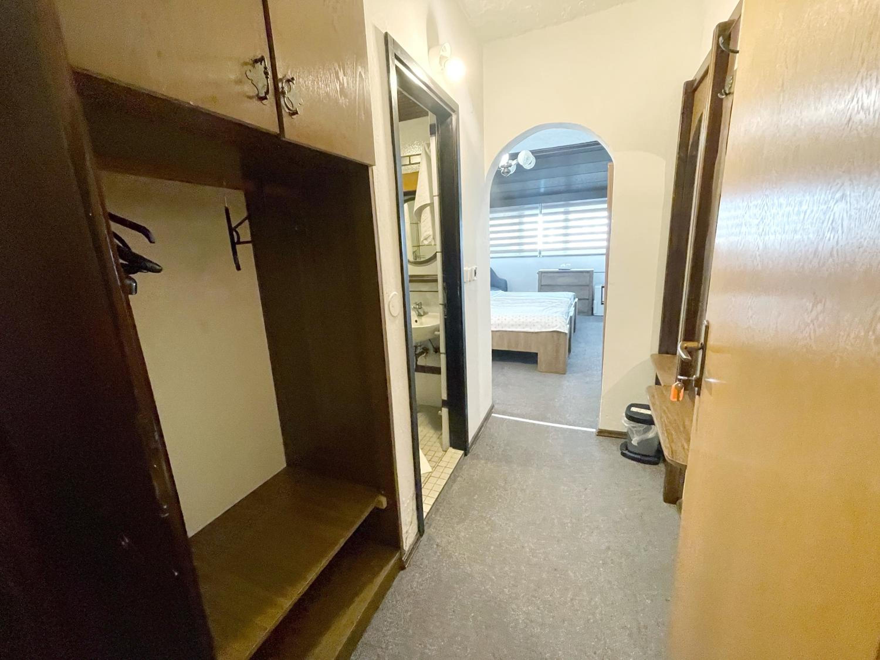 Twin Room - Photo 9