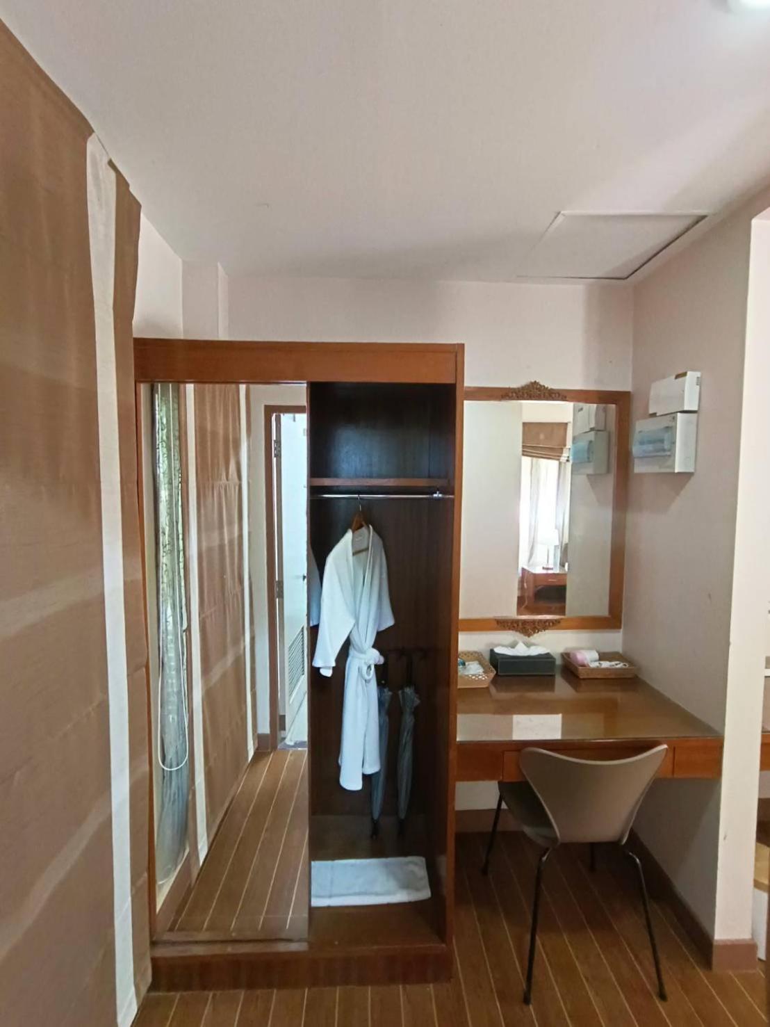 Double Room with Balcony and Sea View