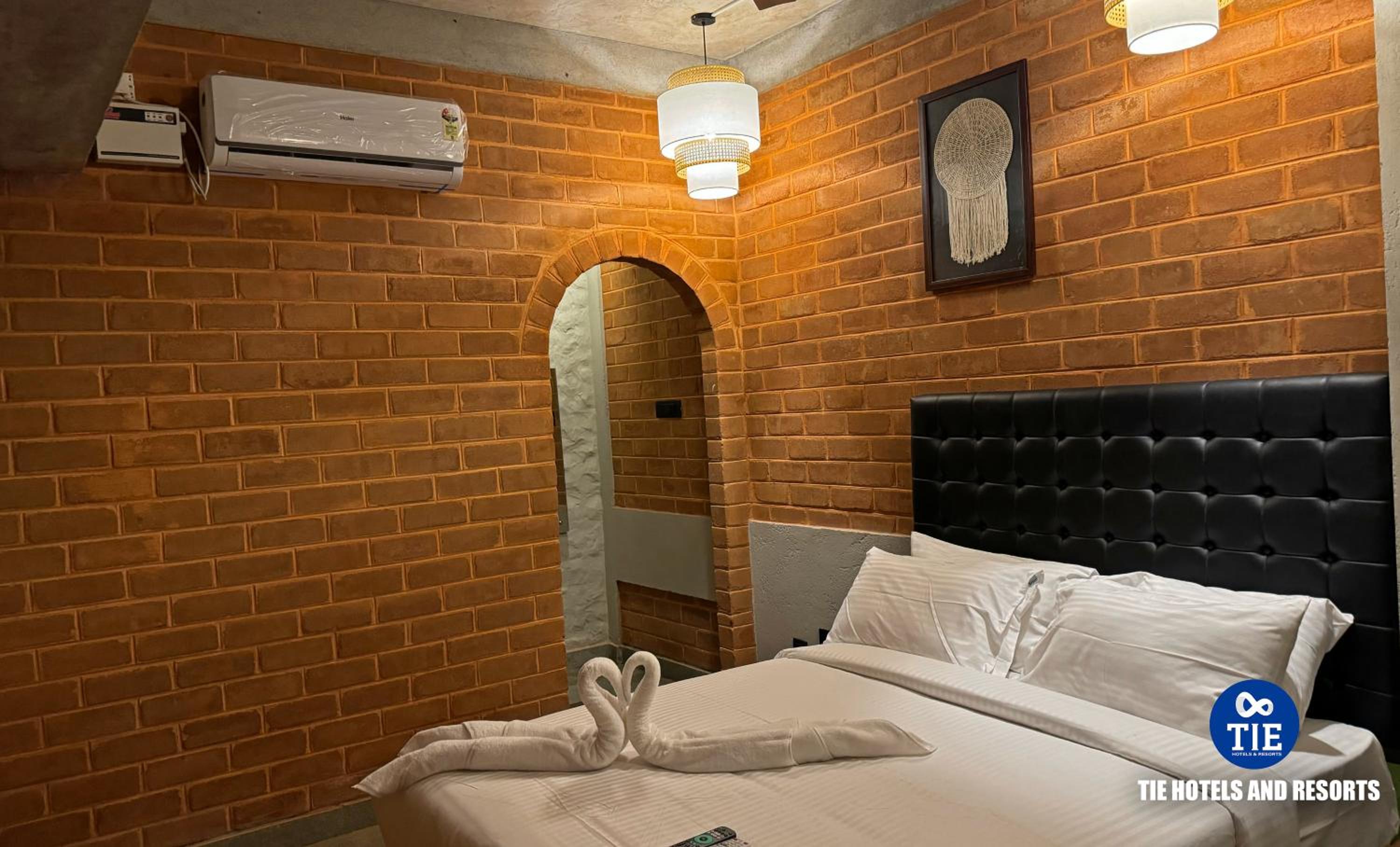 Deluxe Double Room - Photo 18