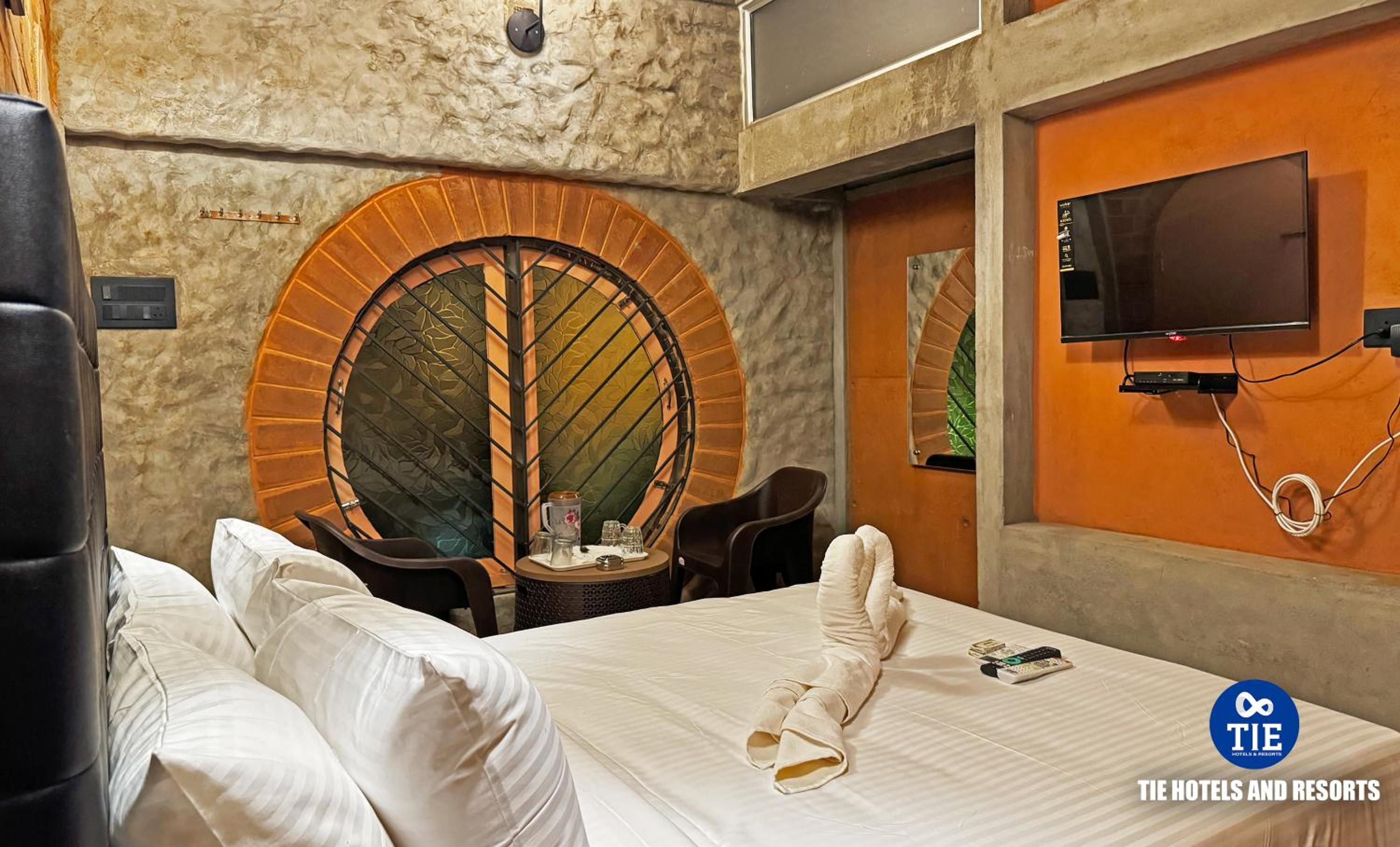 Deluxe Double Room - Photo 16