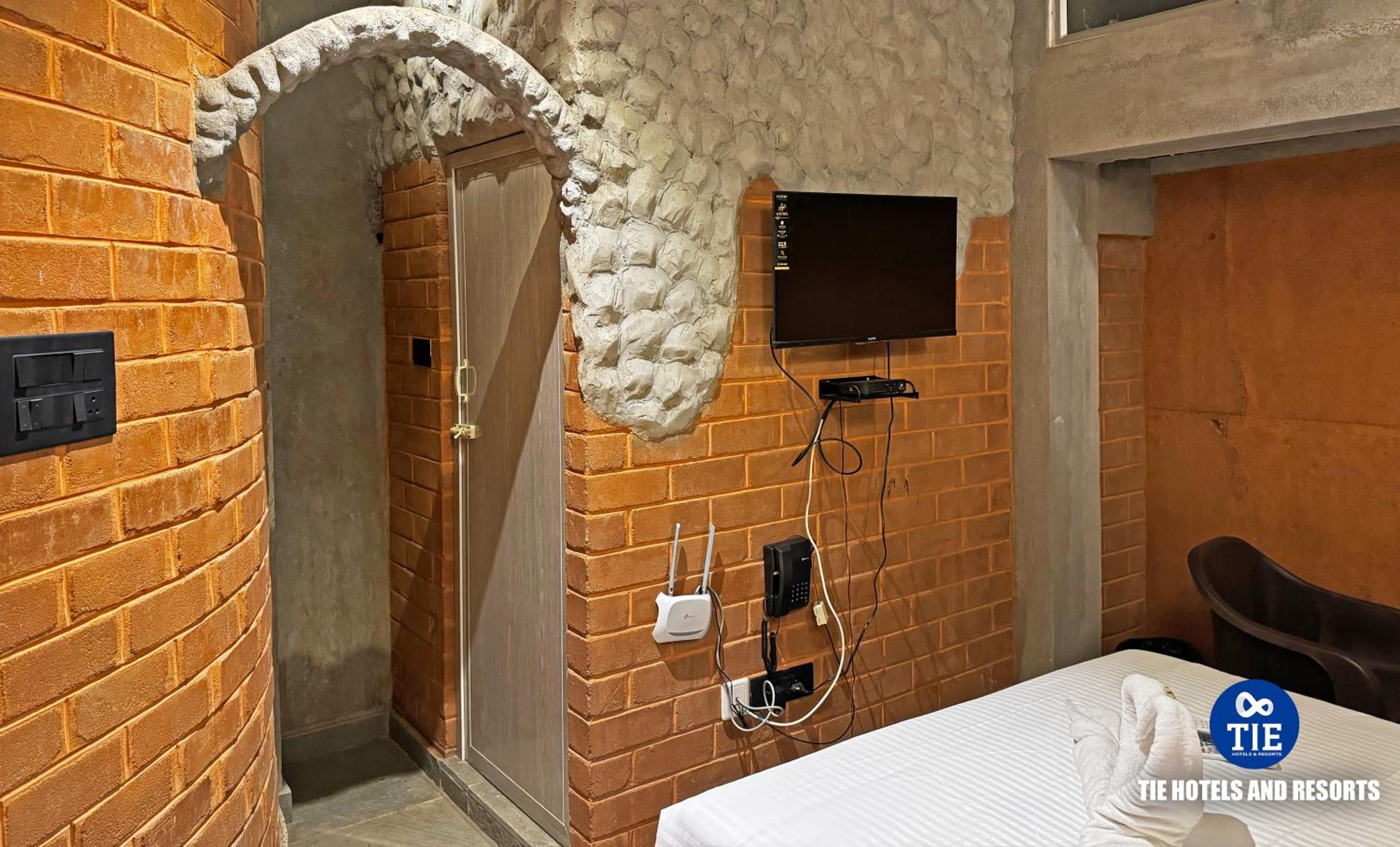 Double Room - Photo 9
