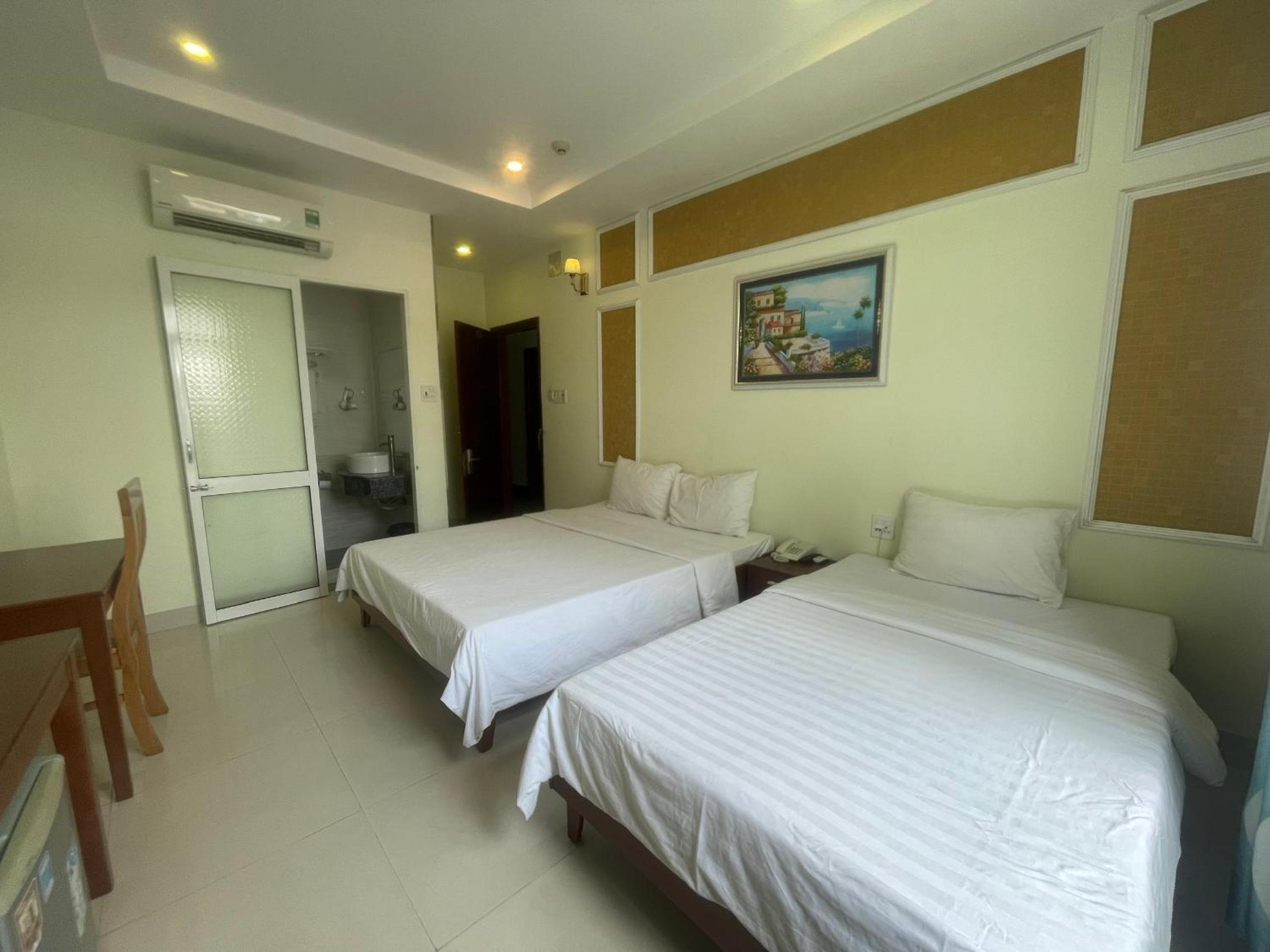 Superior Triple Room photo 2