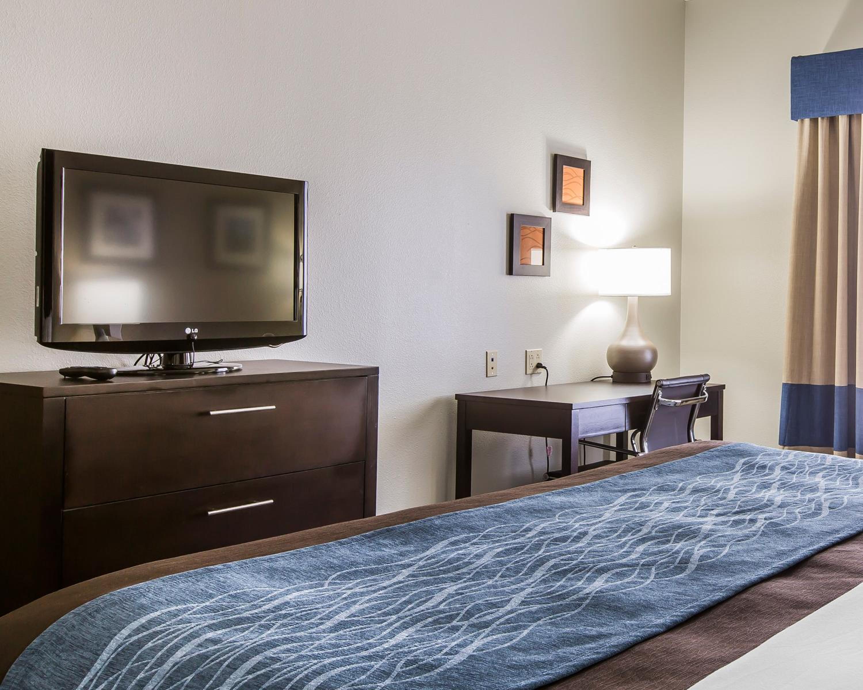 Queen Room with Two Queen Beds photo 1