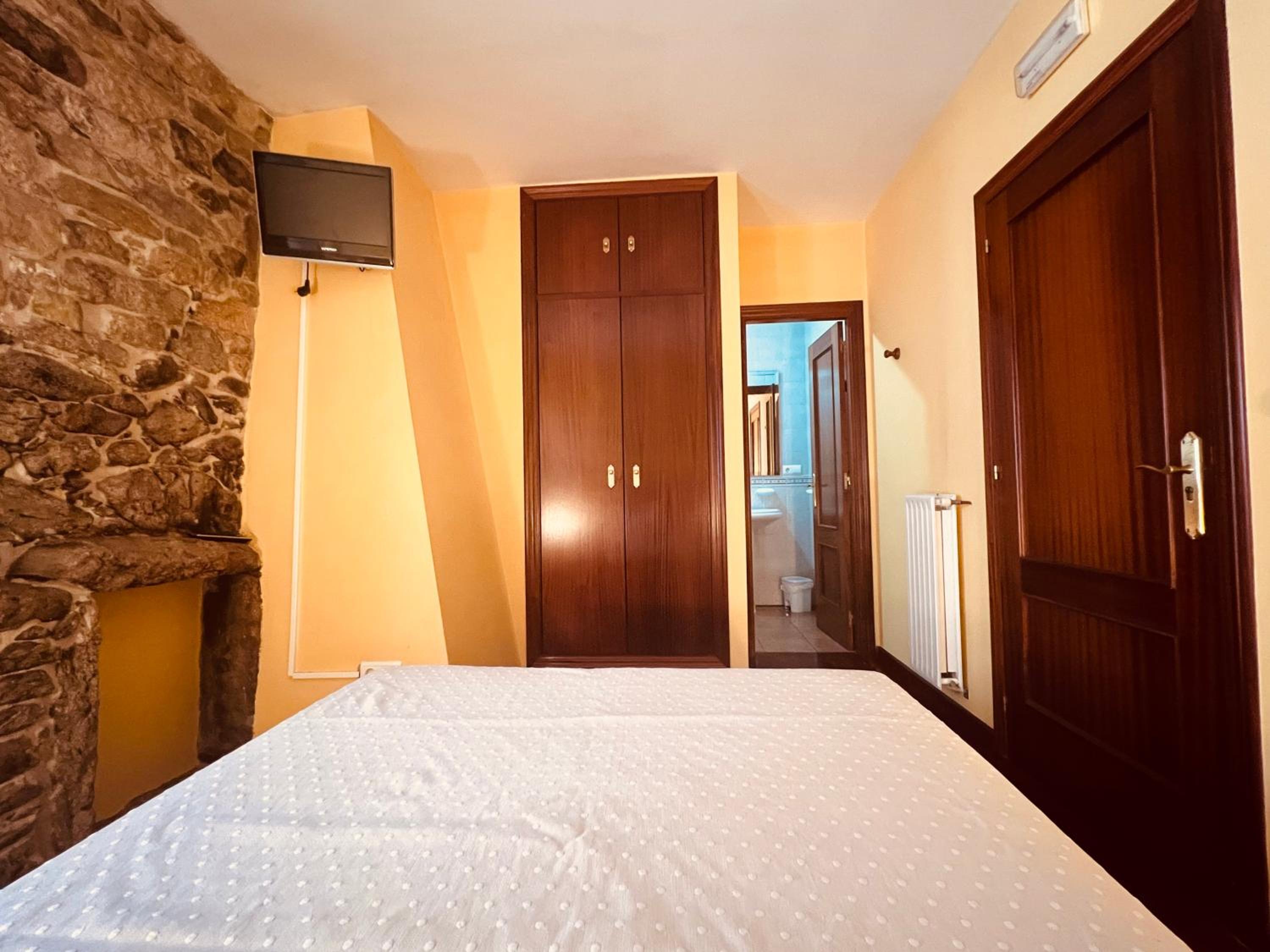 Small Double Room photo 2