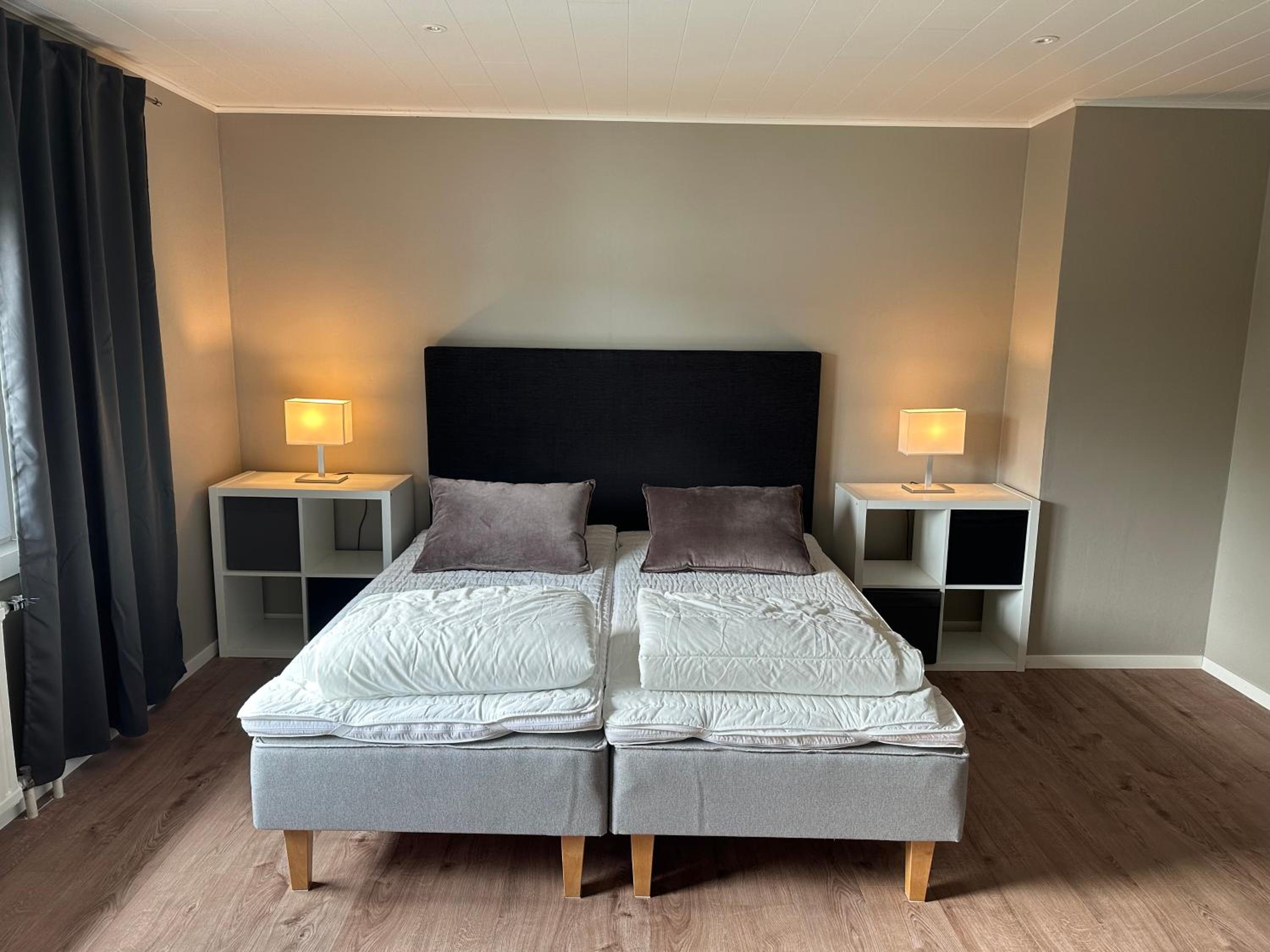 Deluxe One-Bedroom Apartment with Ocean View