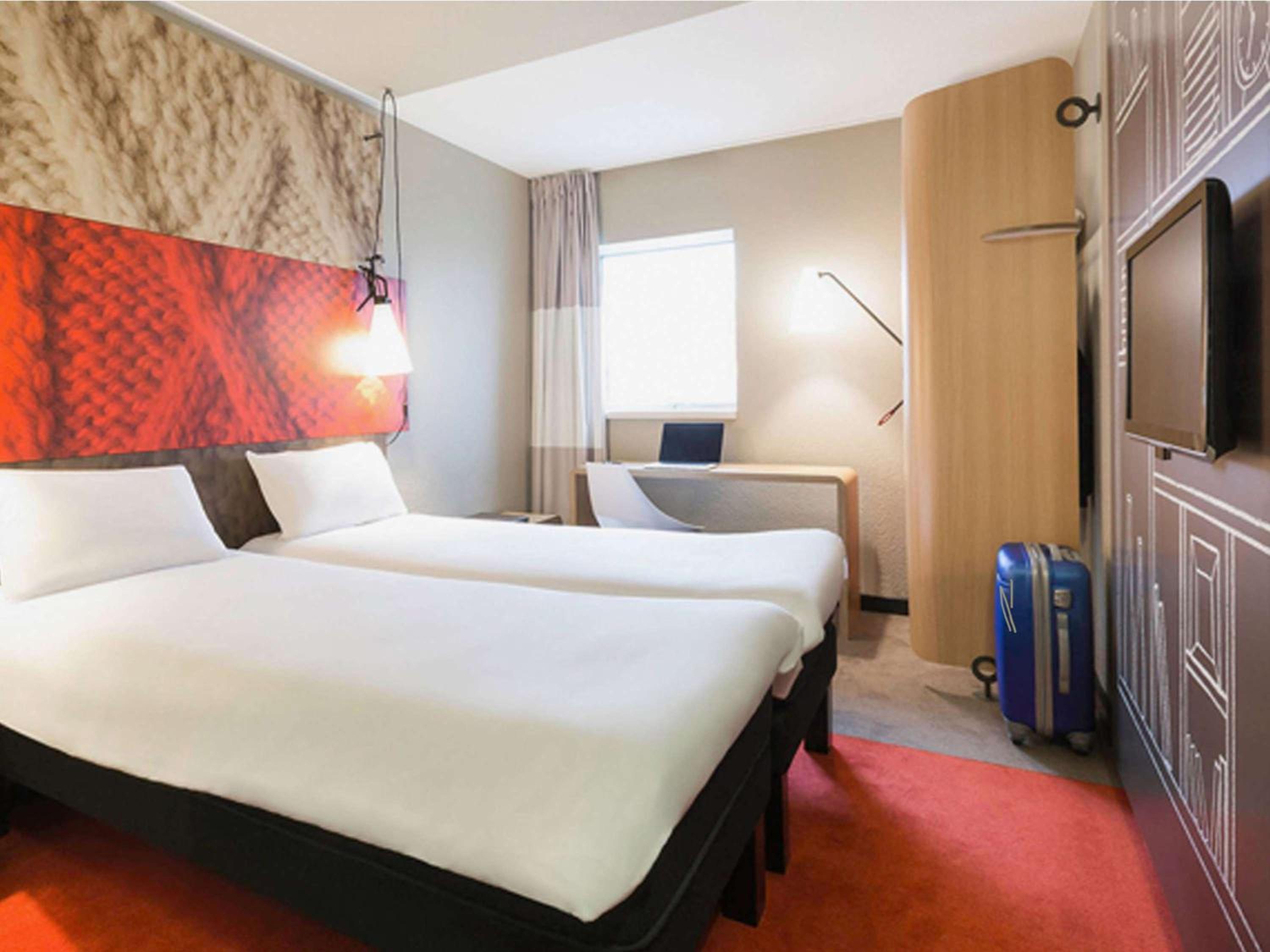 Standard Twin Room - Photo 1