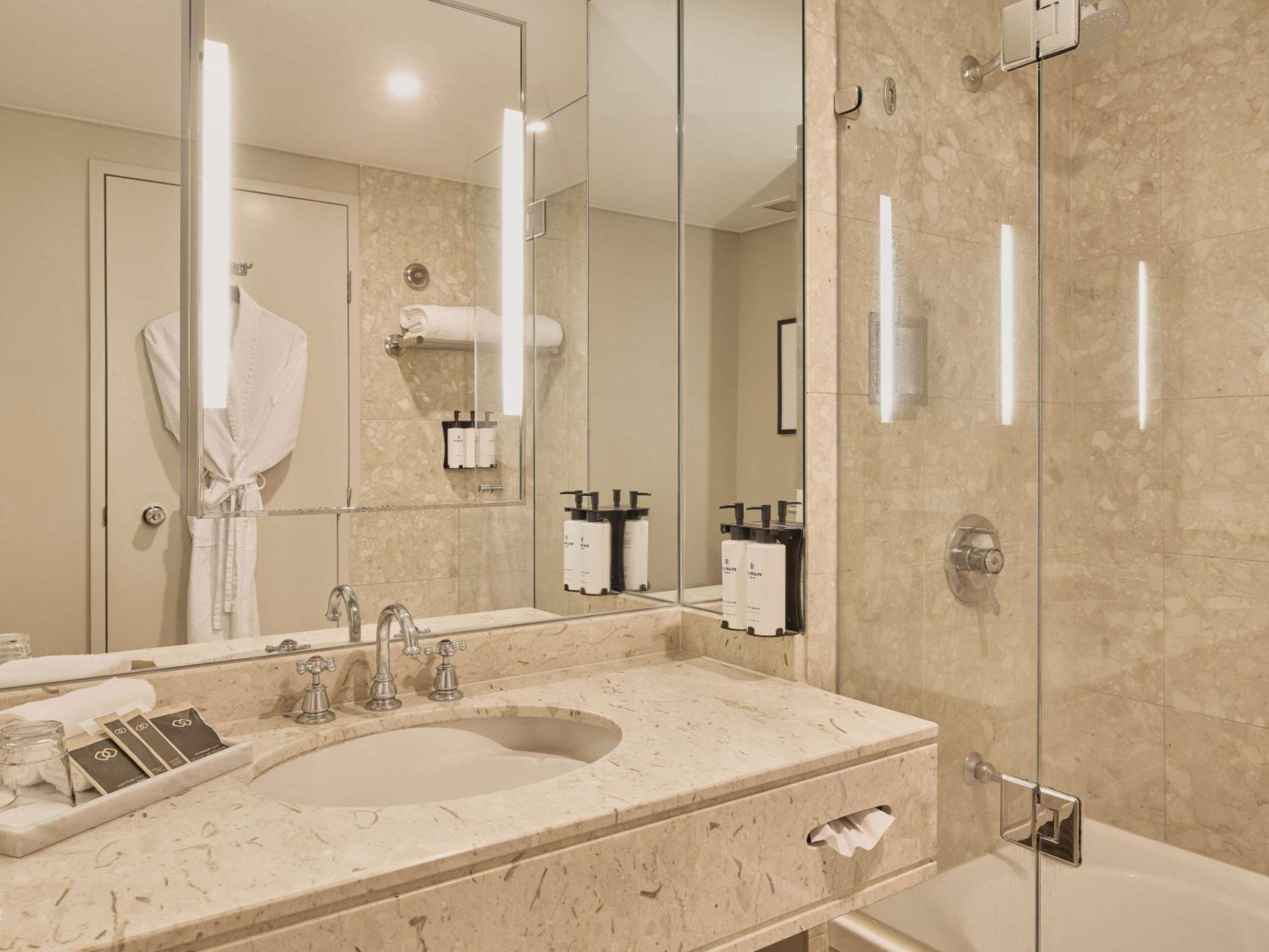 LUXURY ROOM Two Double Beds, High Floor