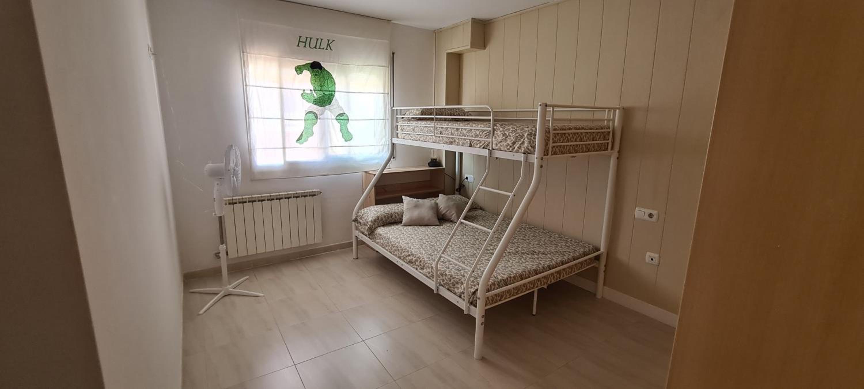 Four-Bedroom House photo 2