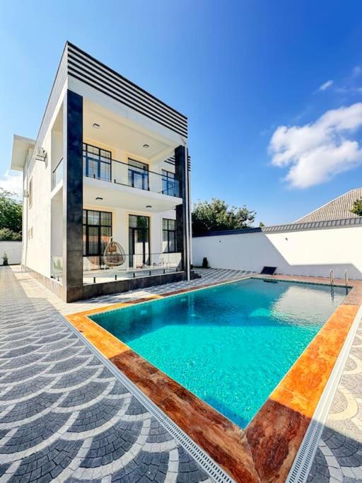 Villa photo 1