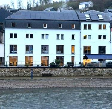 Double Room with River View - Photo 15