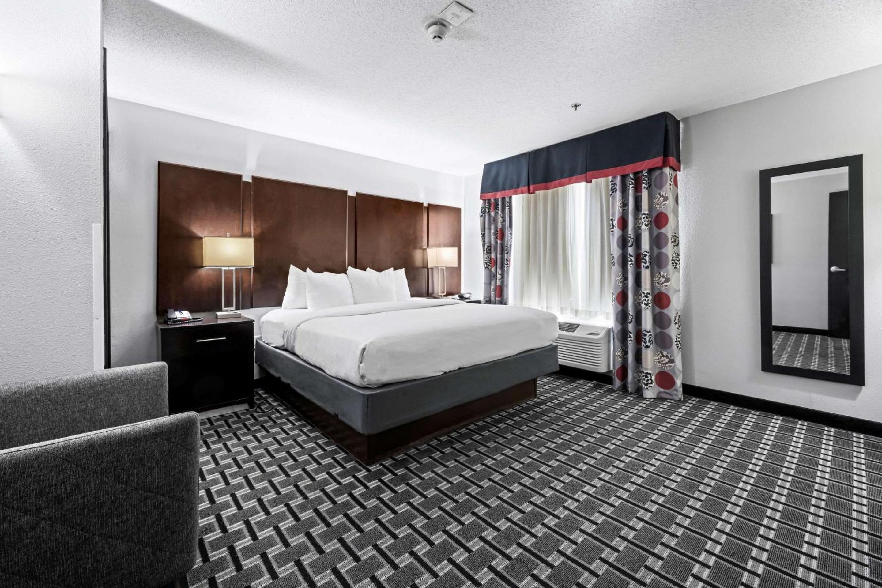 King Suite - Photo 1