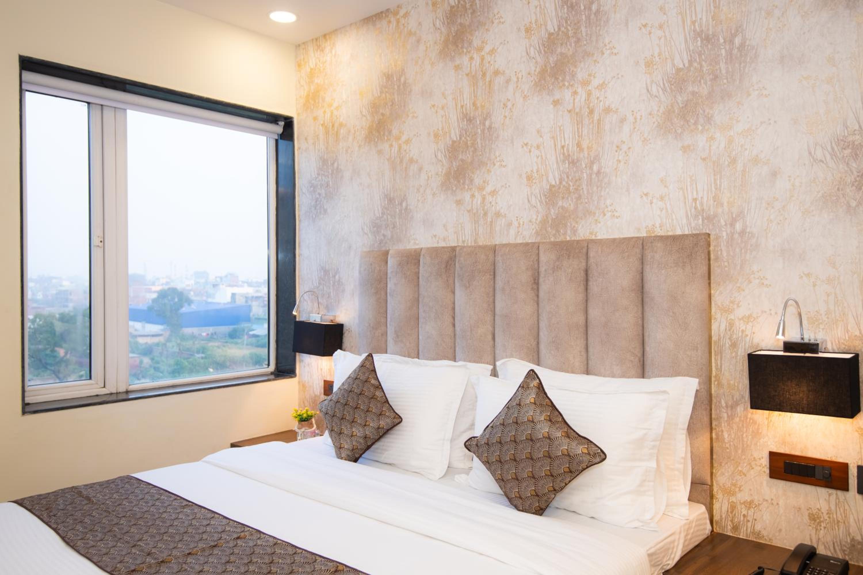 Superior King Room photo 3
