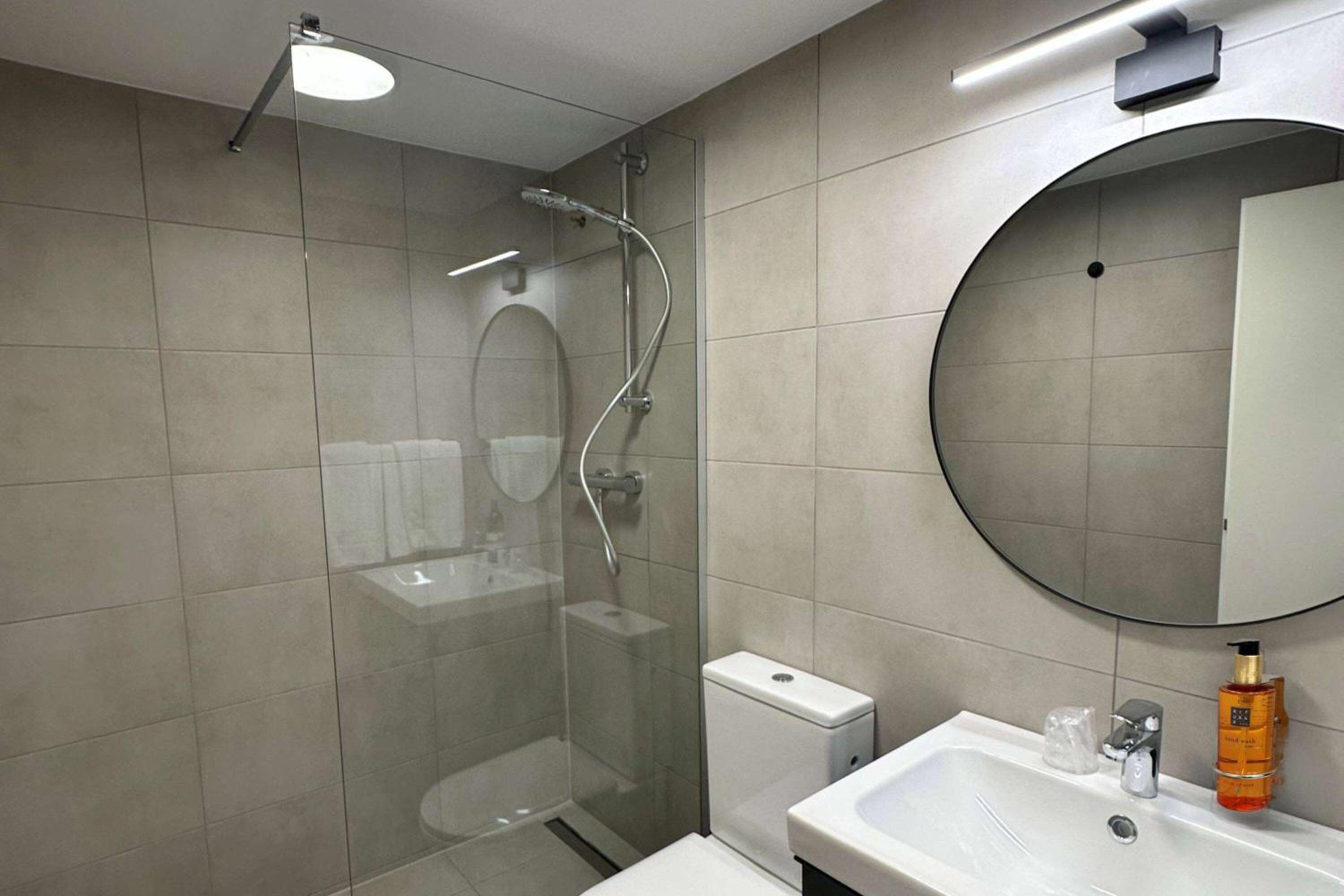 Business King Room - Photo 22