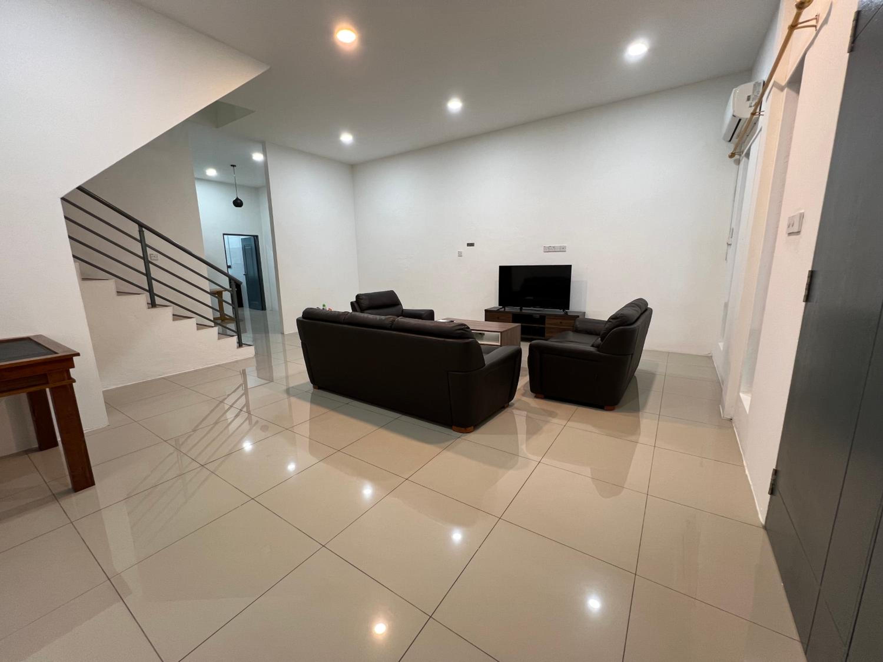 Four-Bedroom House photo 1
