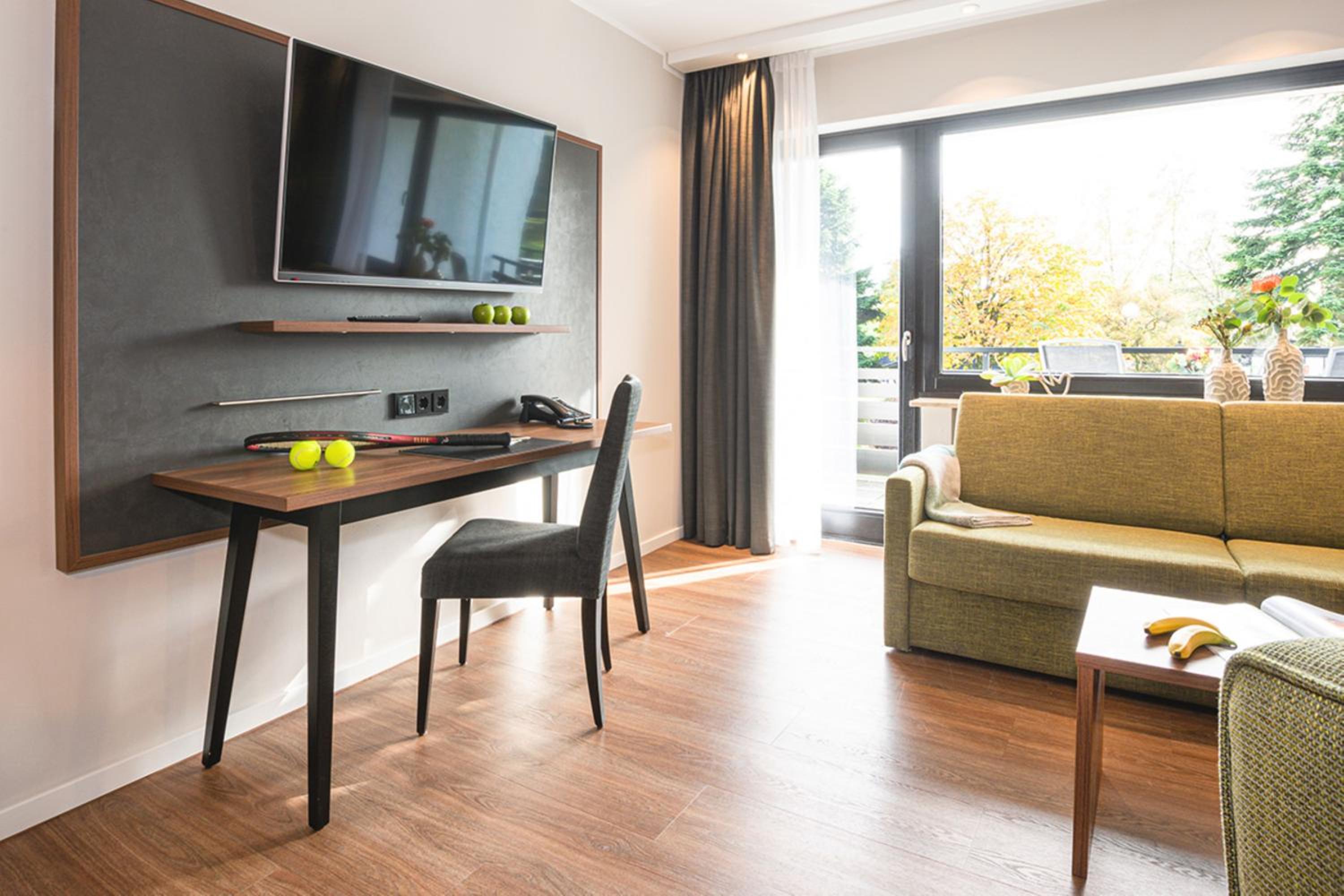 Suite - Photo 3