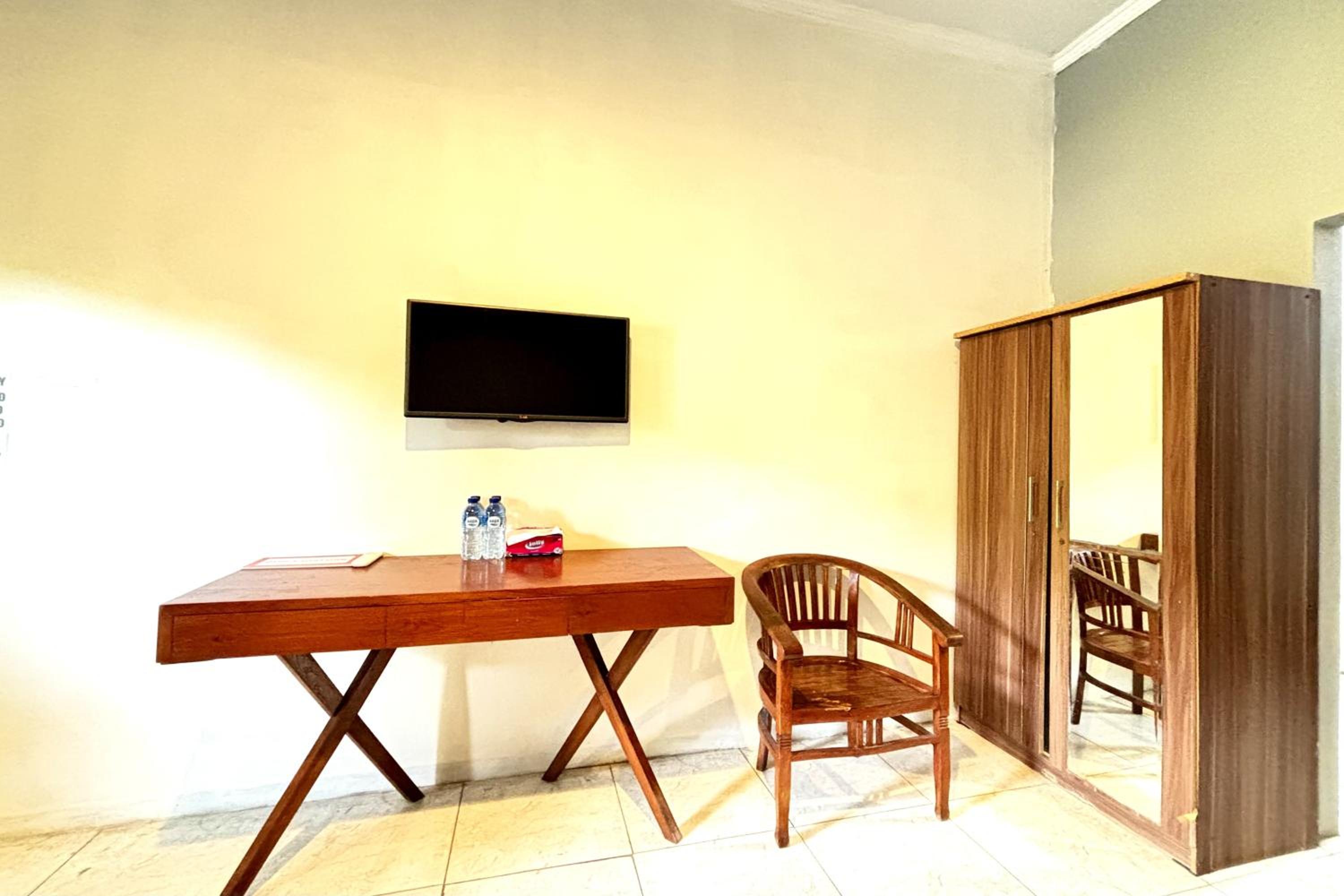 Double Room - Photo 7
