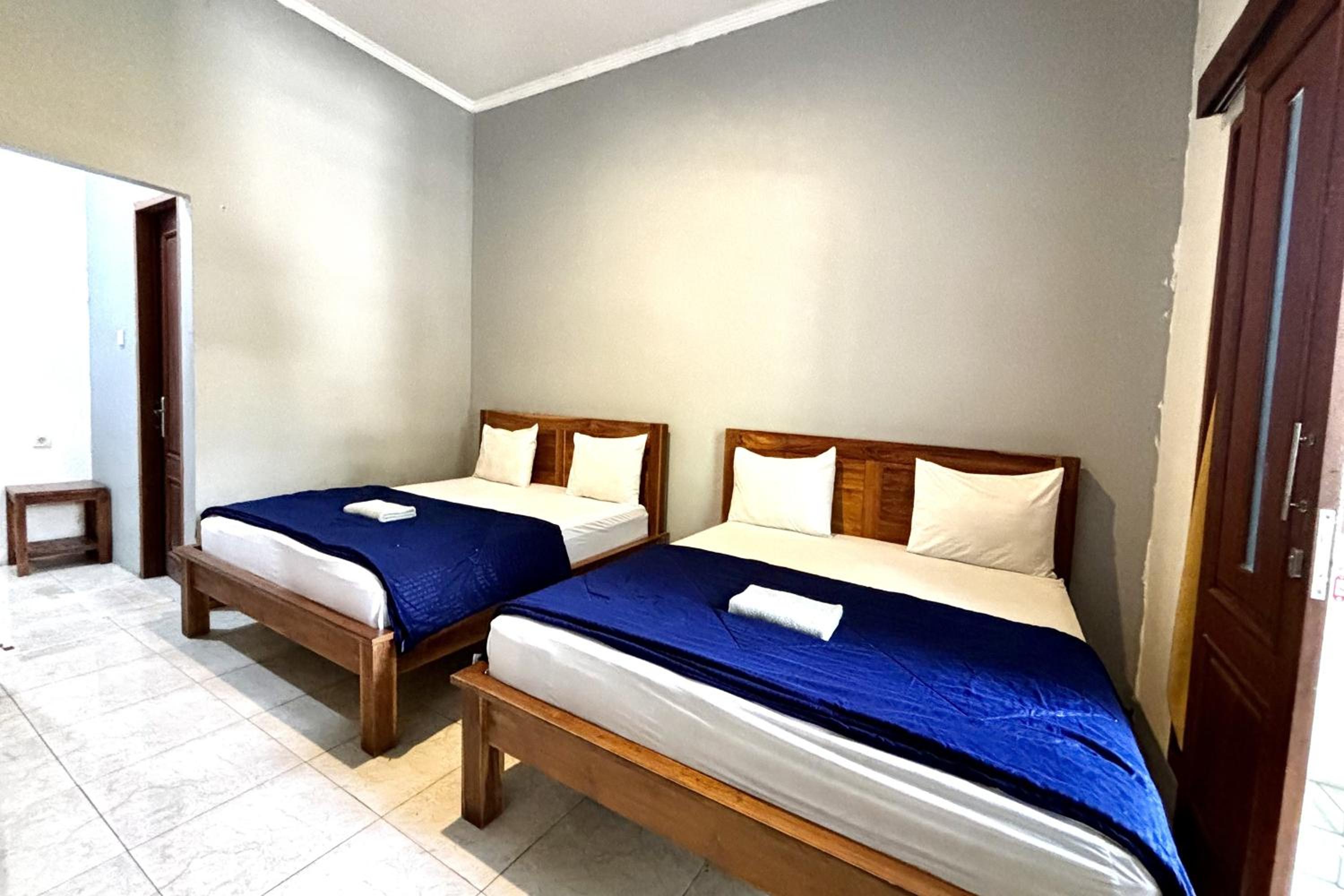 Double Room - Photo 9