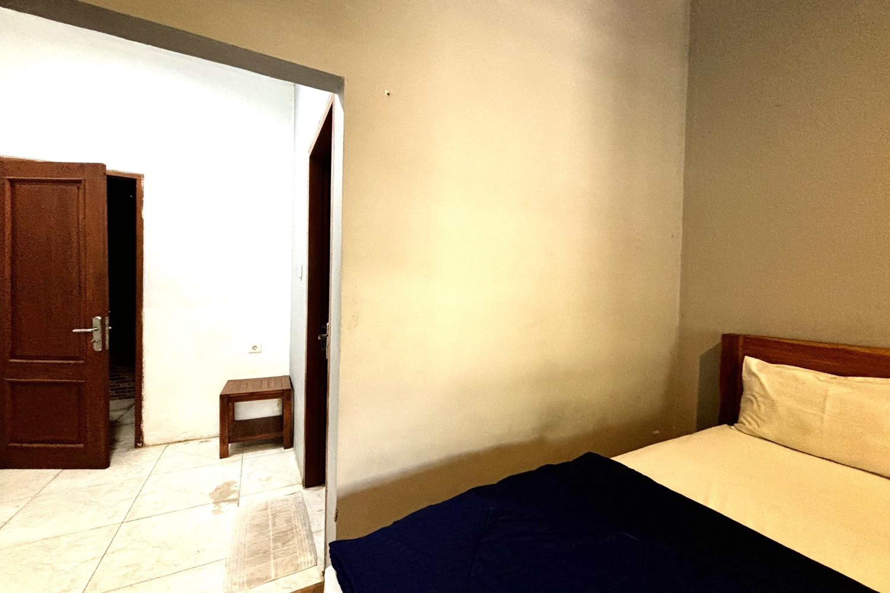 Double Room - Photo 8