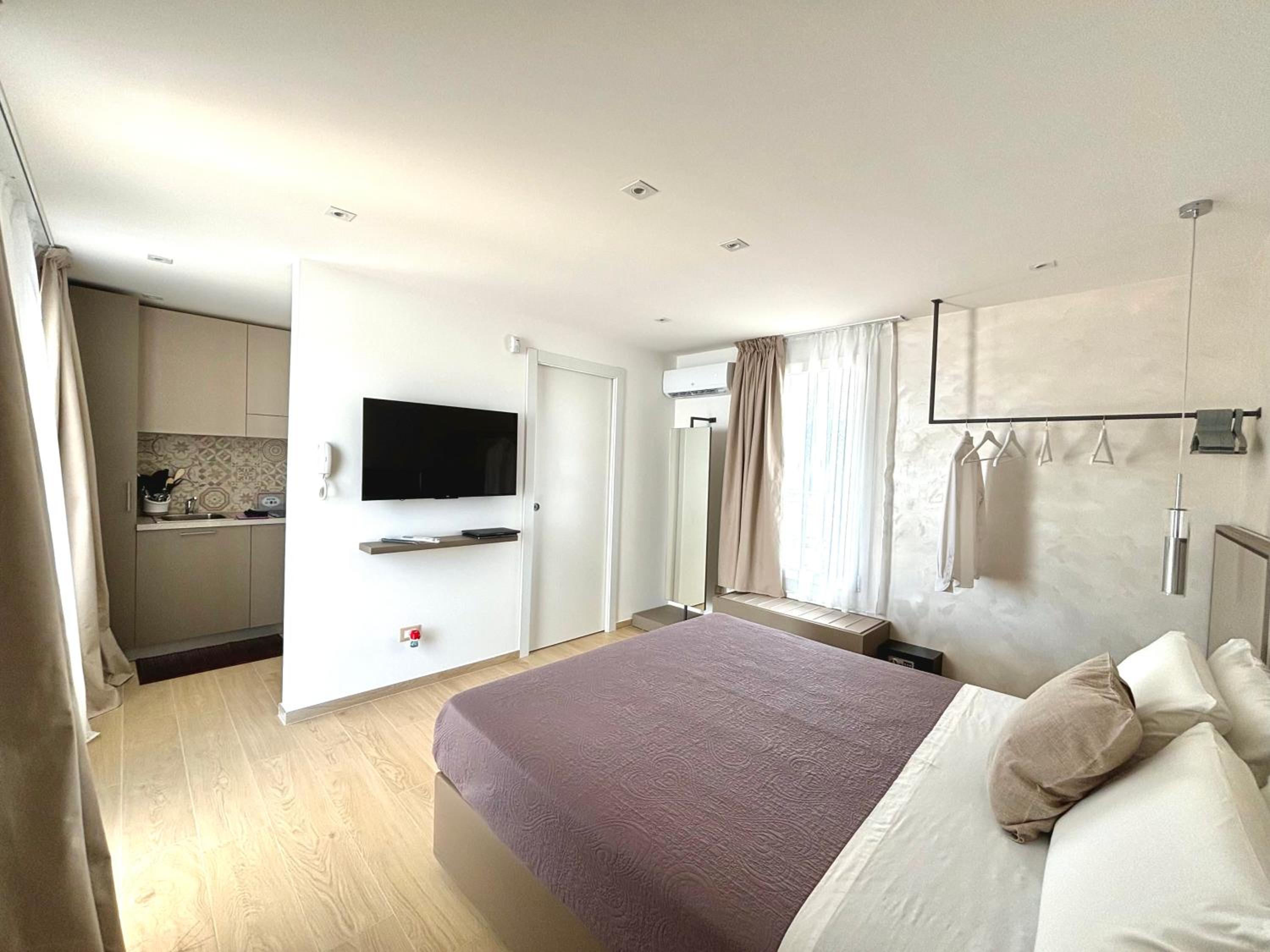 One-Bedroom Apartment with Pool View