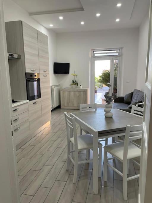 Two-Bedroom House photo 3