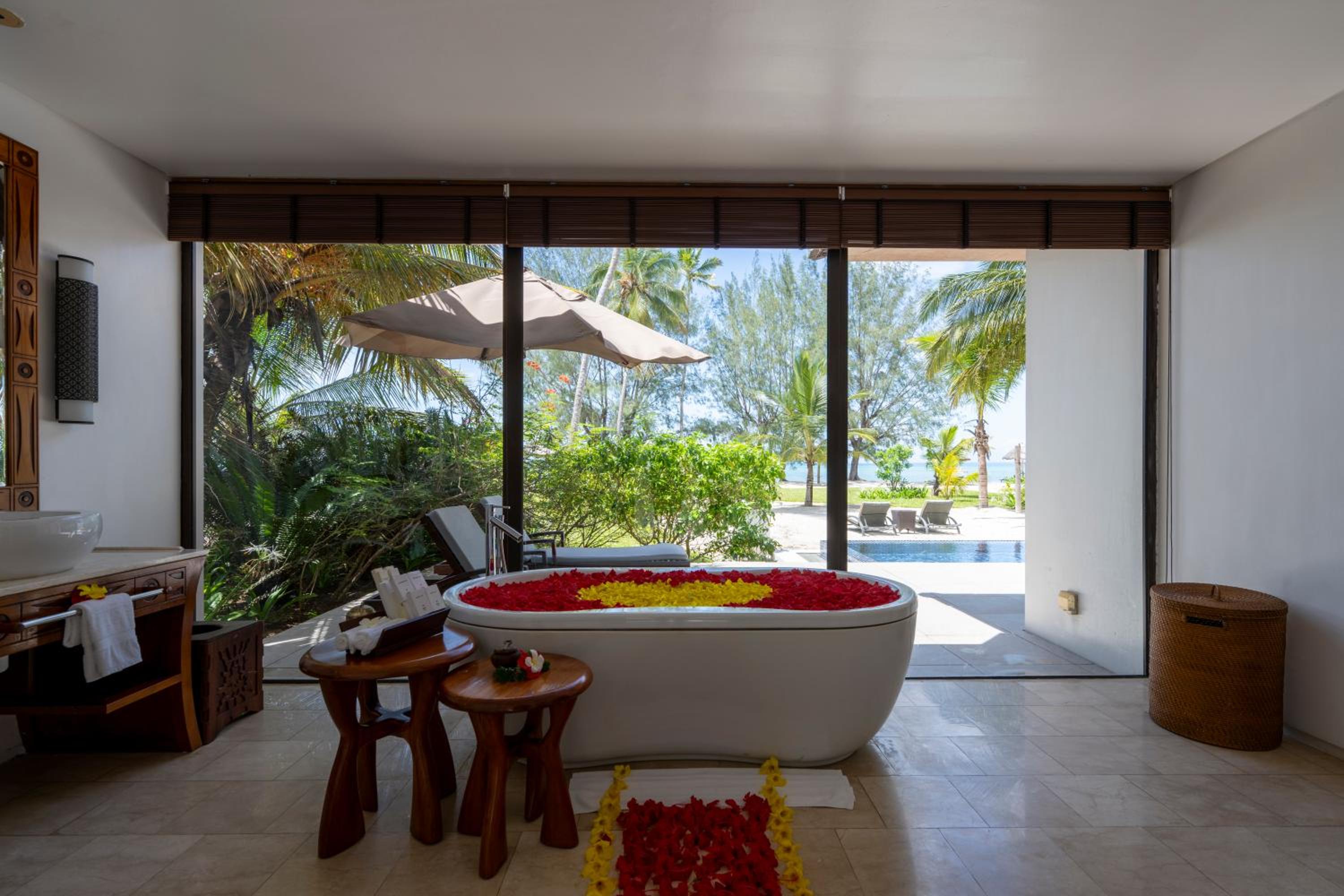 Prestige Ocean Front Pool Villa - Photo 7