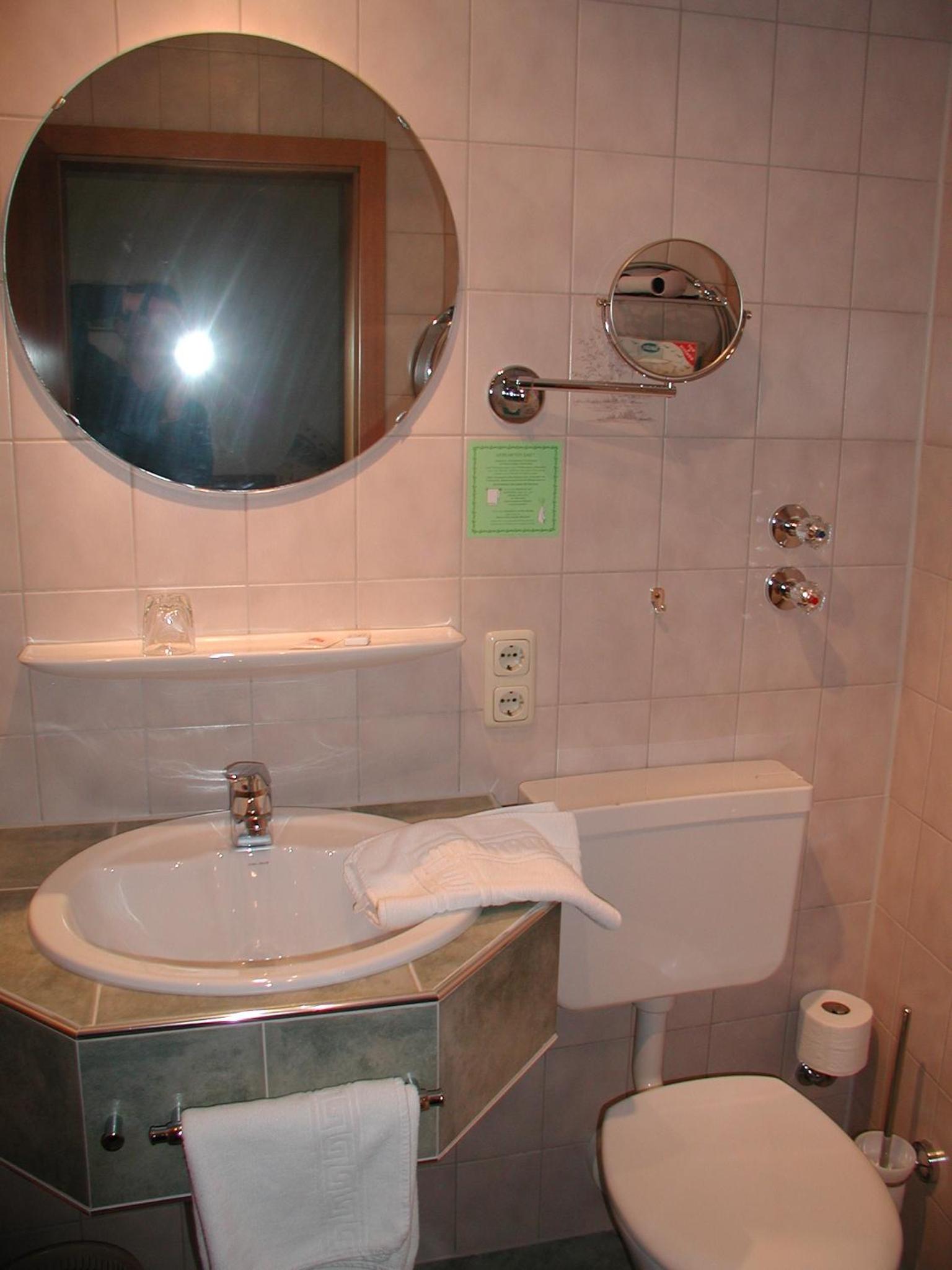 Single Room photo 3