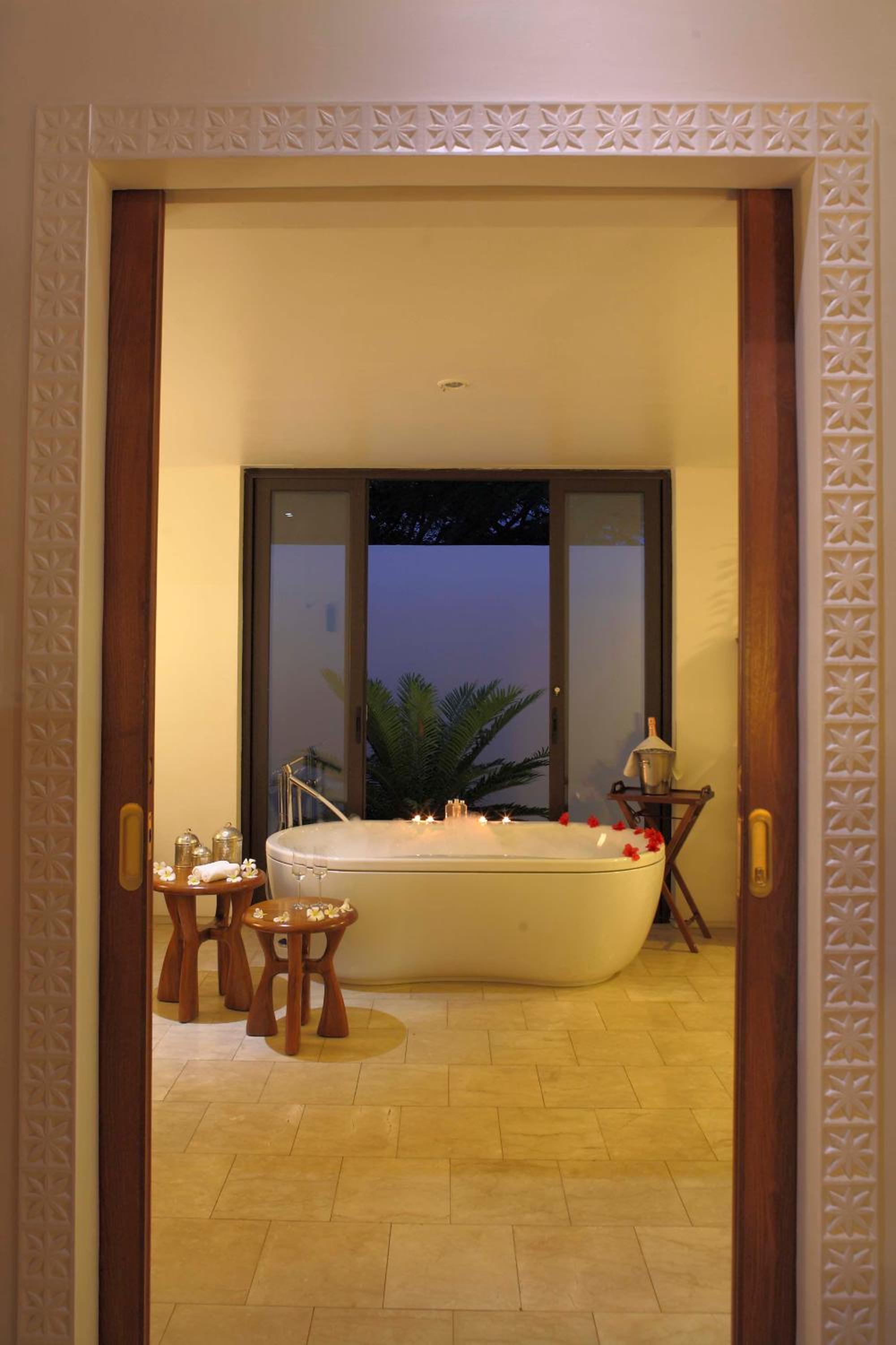 Prestige Ocean Front Pool Villa - Photo 3