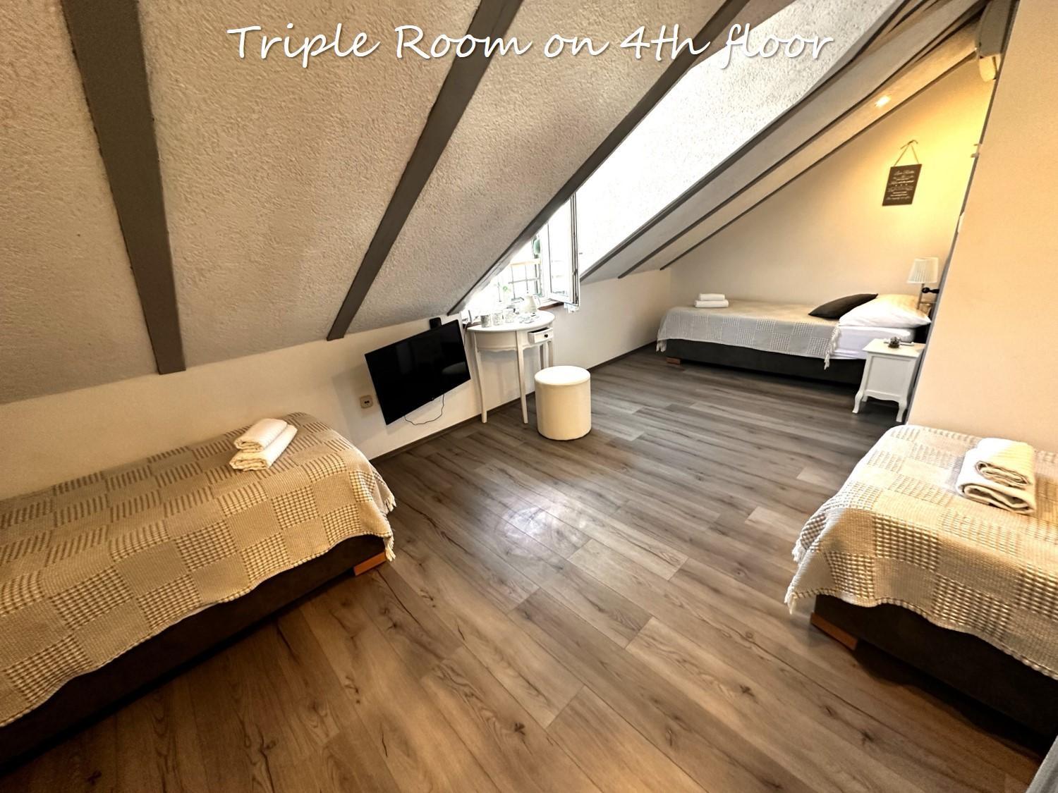 Standard Triple Room - Photo 2