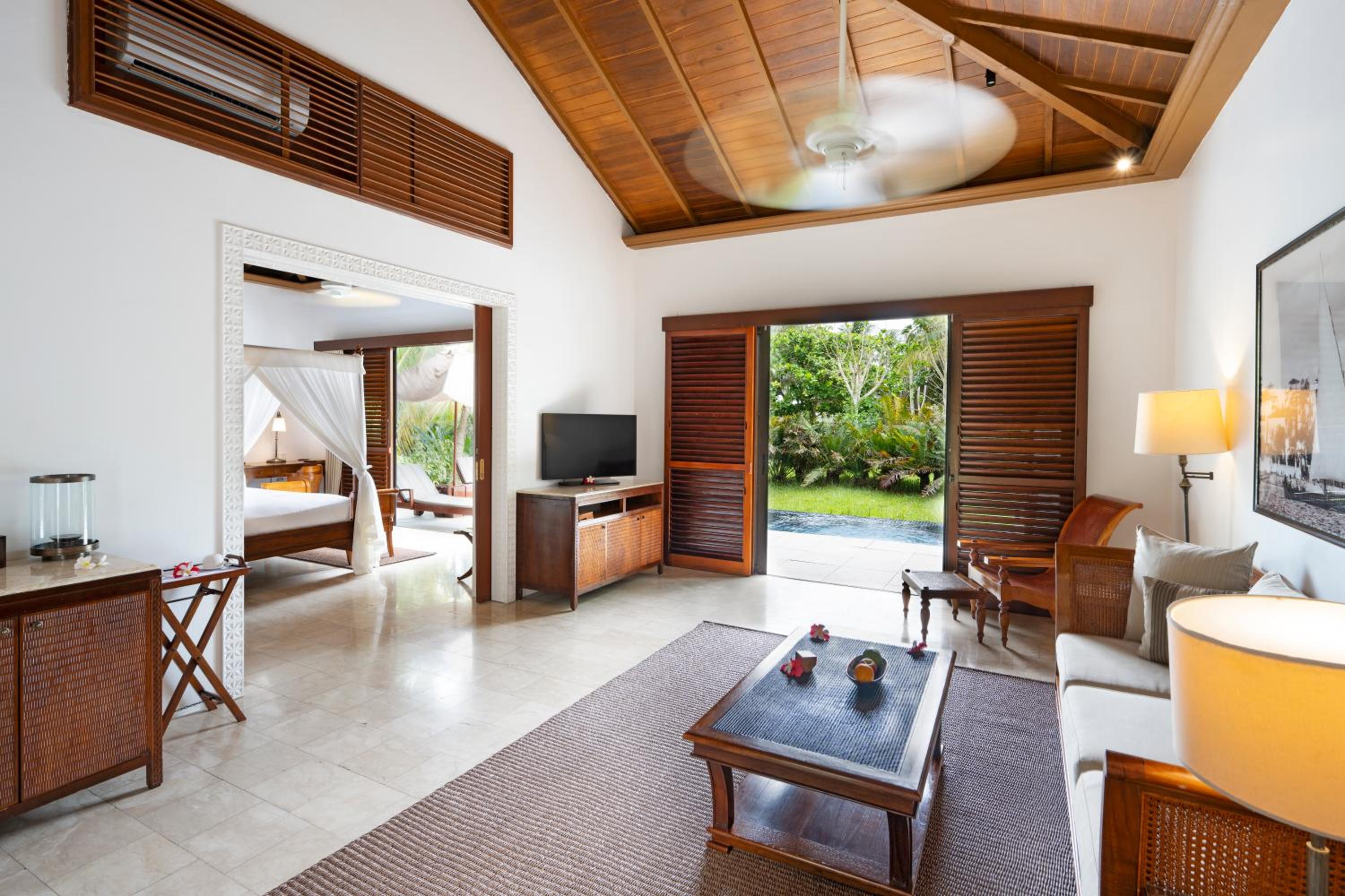 Luxury Ocean Front Pool Villa - Photo 8