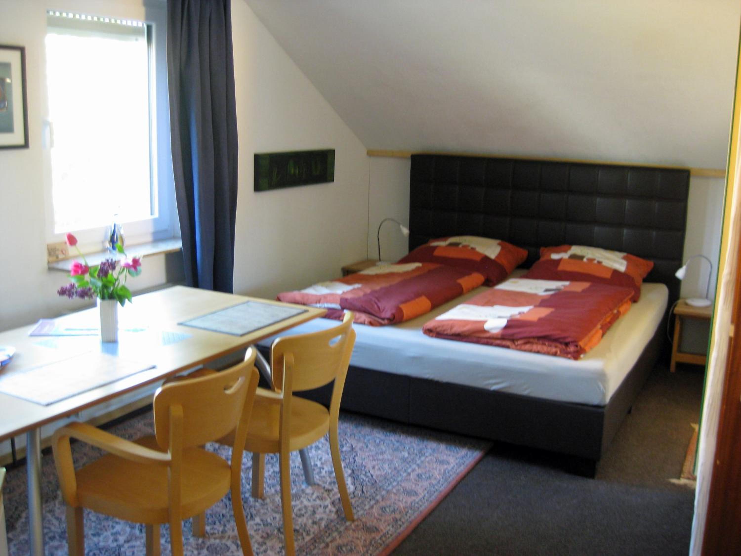 One-Bedroom Apartment with Garden View - Photo 11