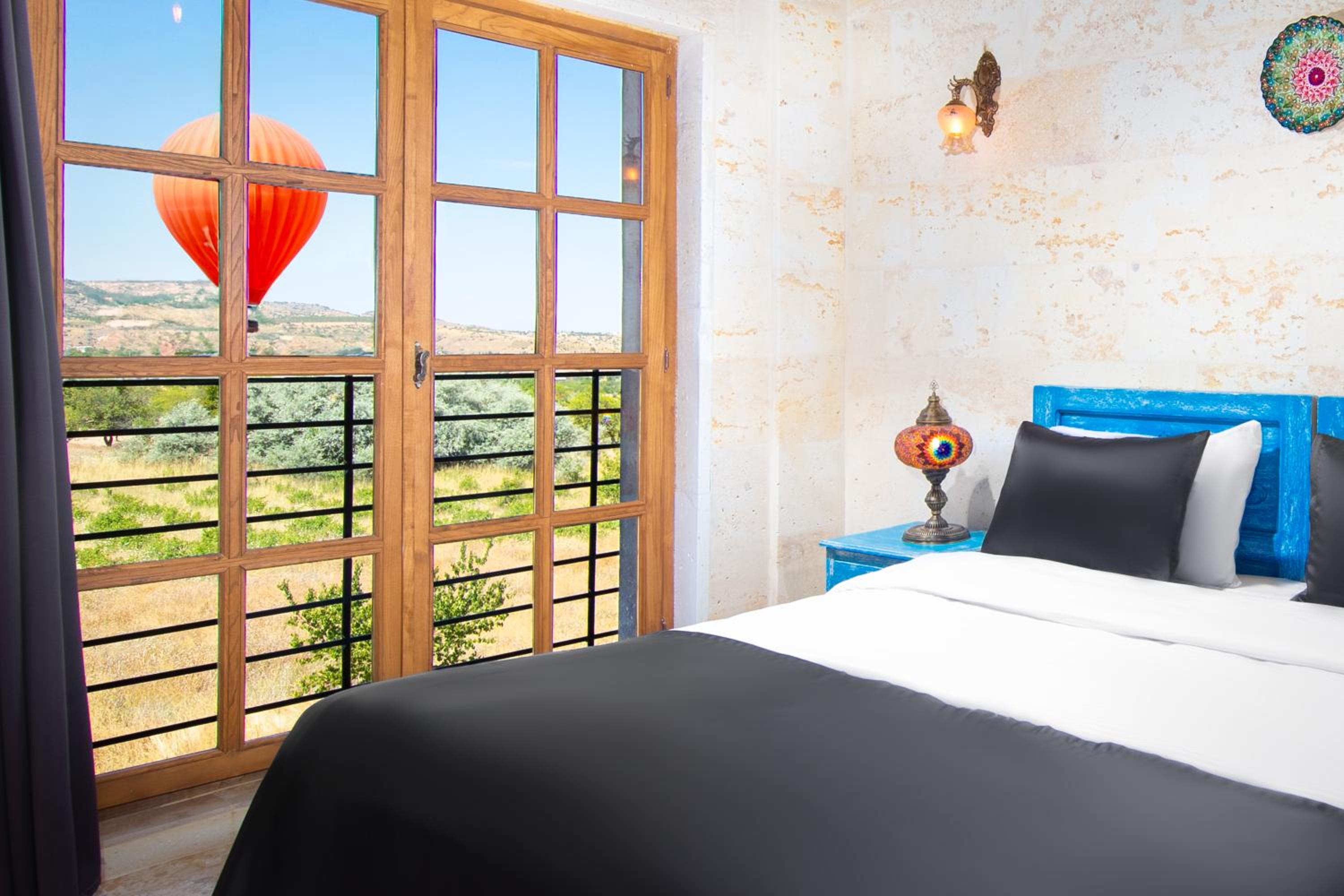 Deluxe Double or Twin Room - Photo 7