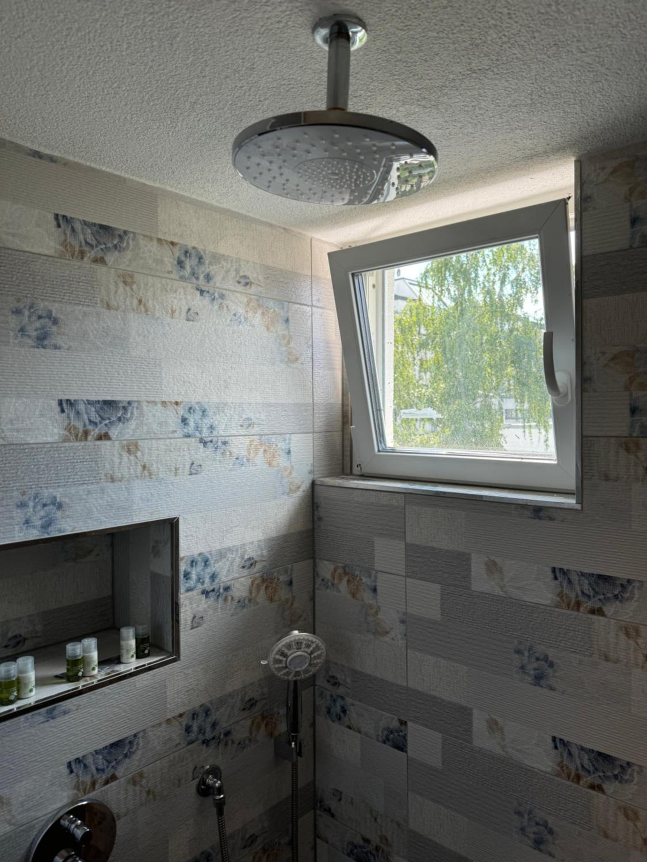 Family Room with Shower photo 3