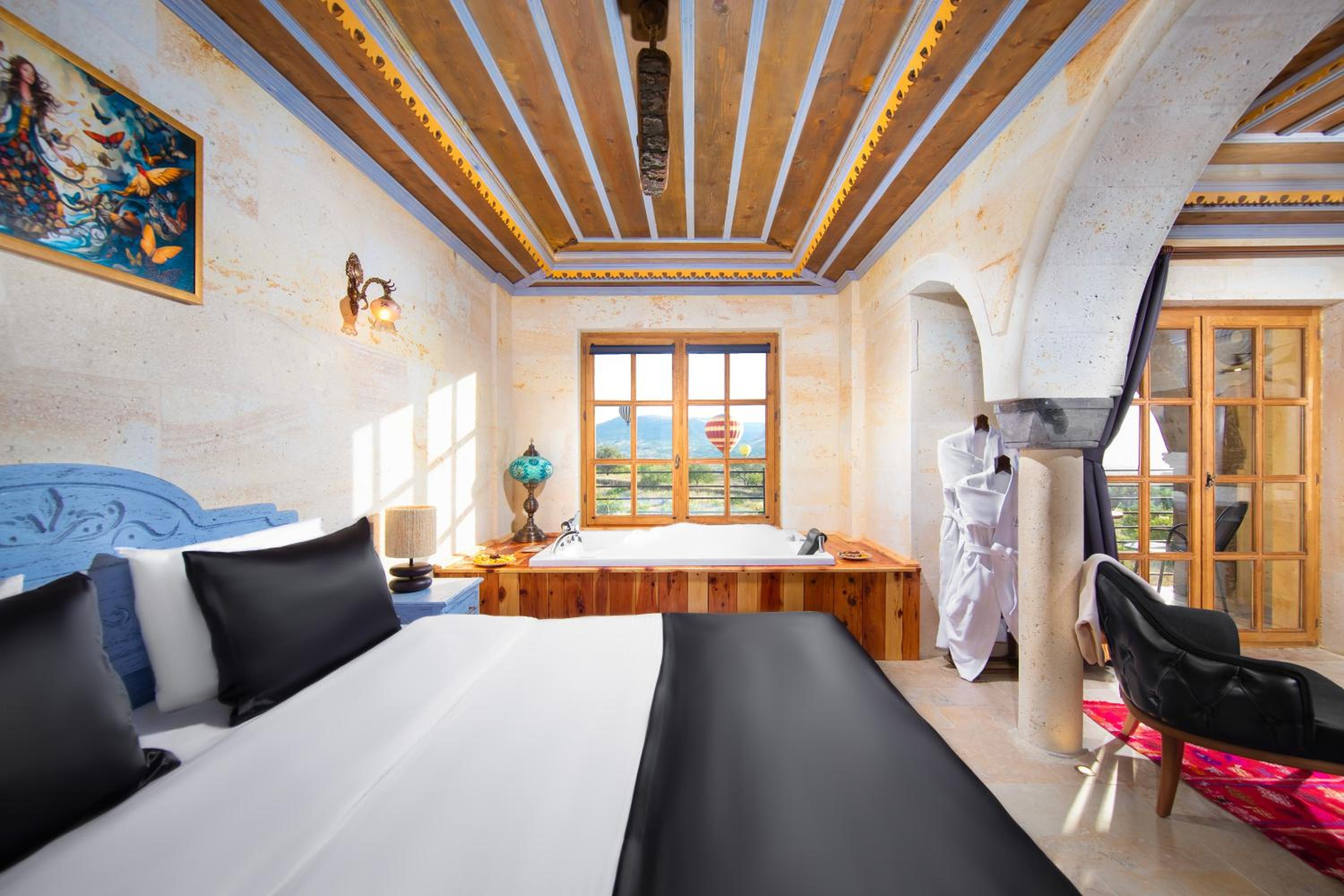 King Suite - Photo 10