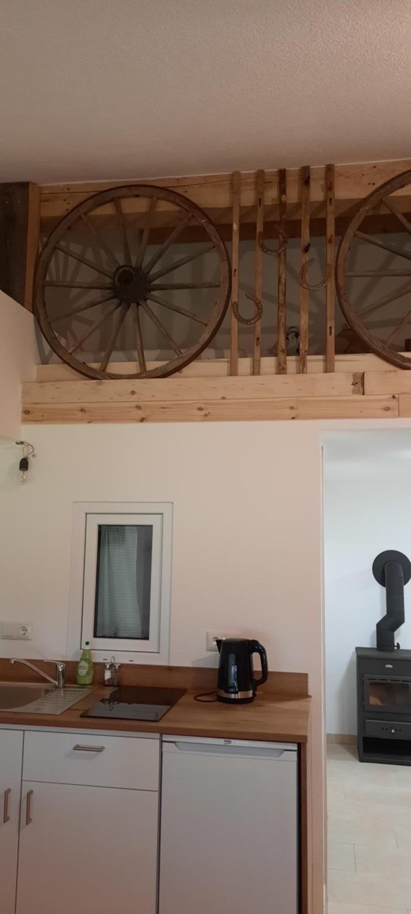 Family Room with Mountain View photo 3