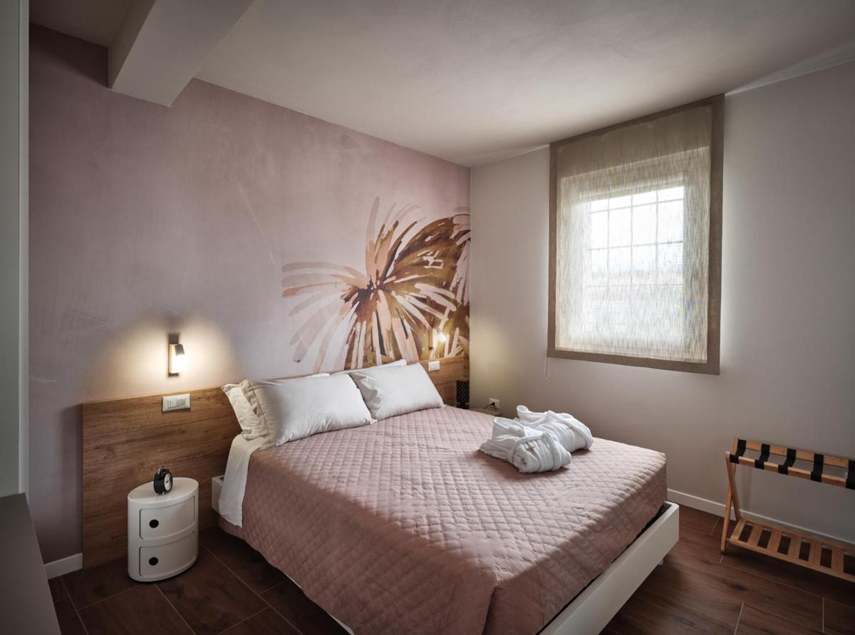 Studio Apartment with One Double Bed photo 1