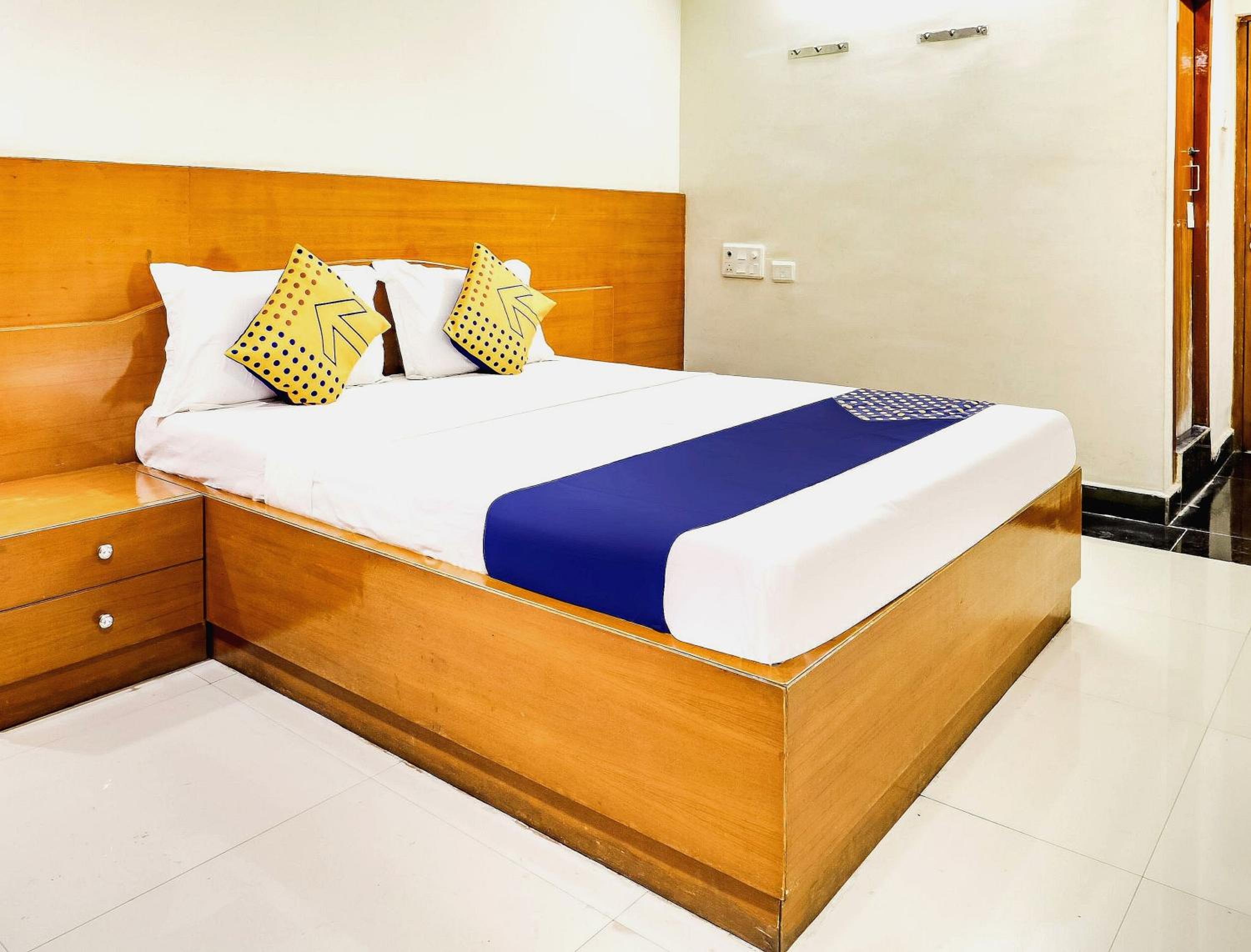 Triple Room with Bathroom - Photo 2