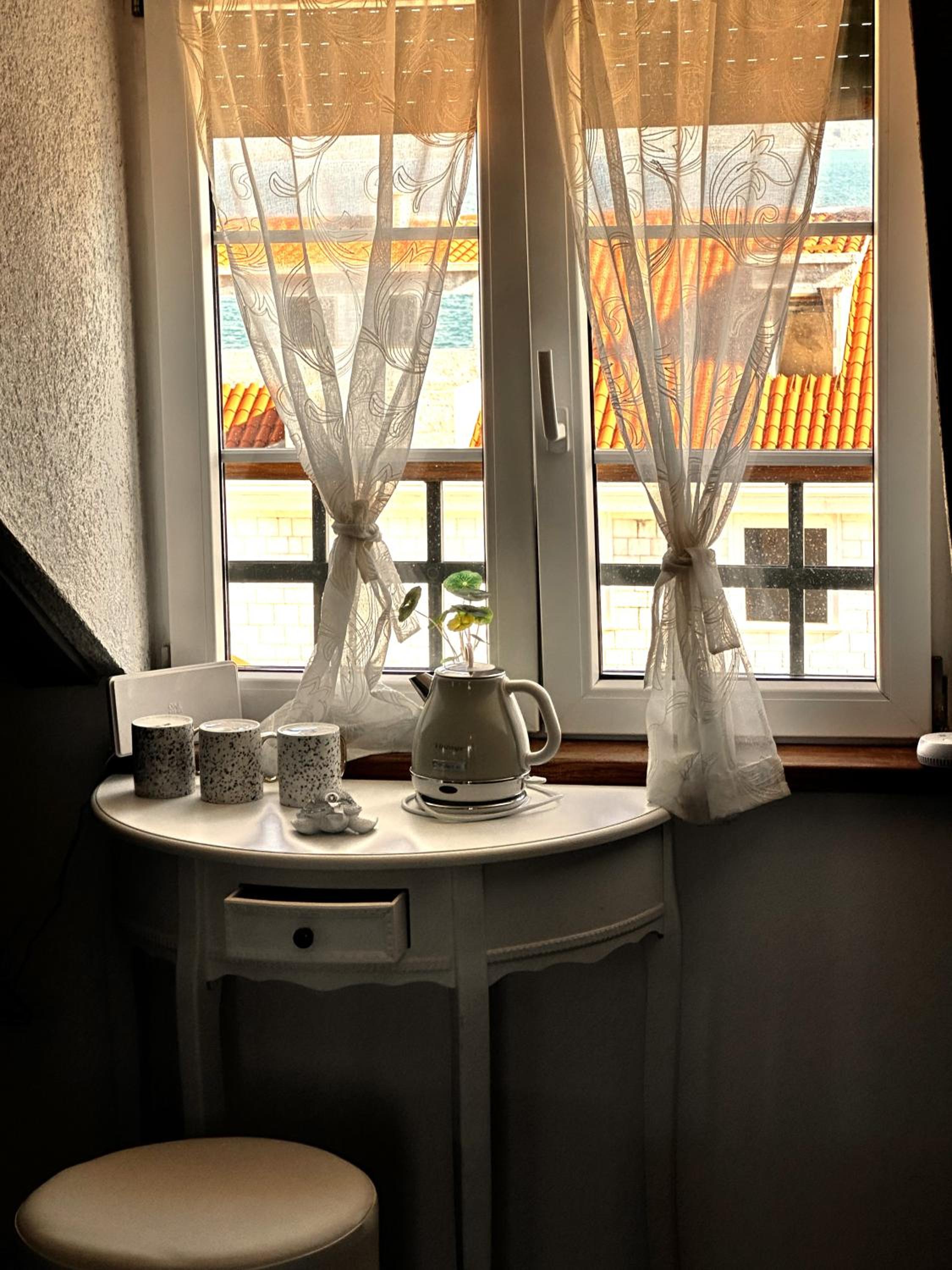 Standard Triple Room - Photo 8