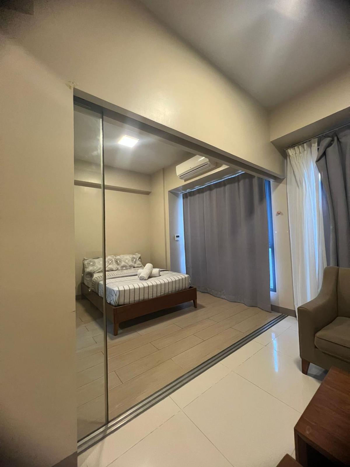Apartment with Balcony photo 1