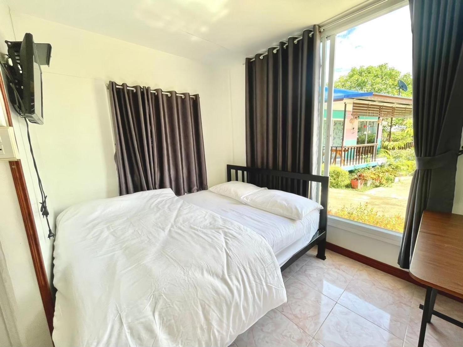 Double Room with Private Bathroom - Photo 1