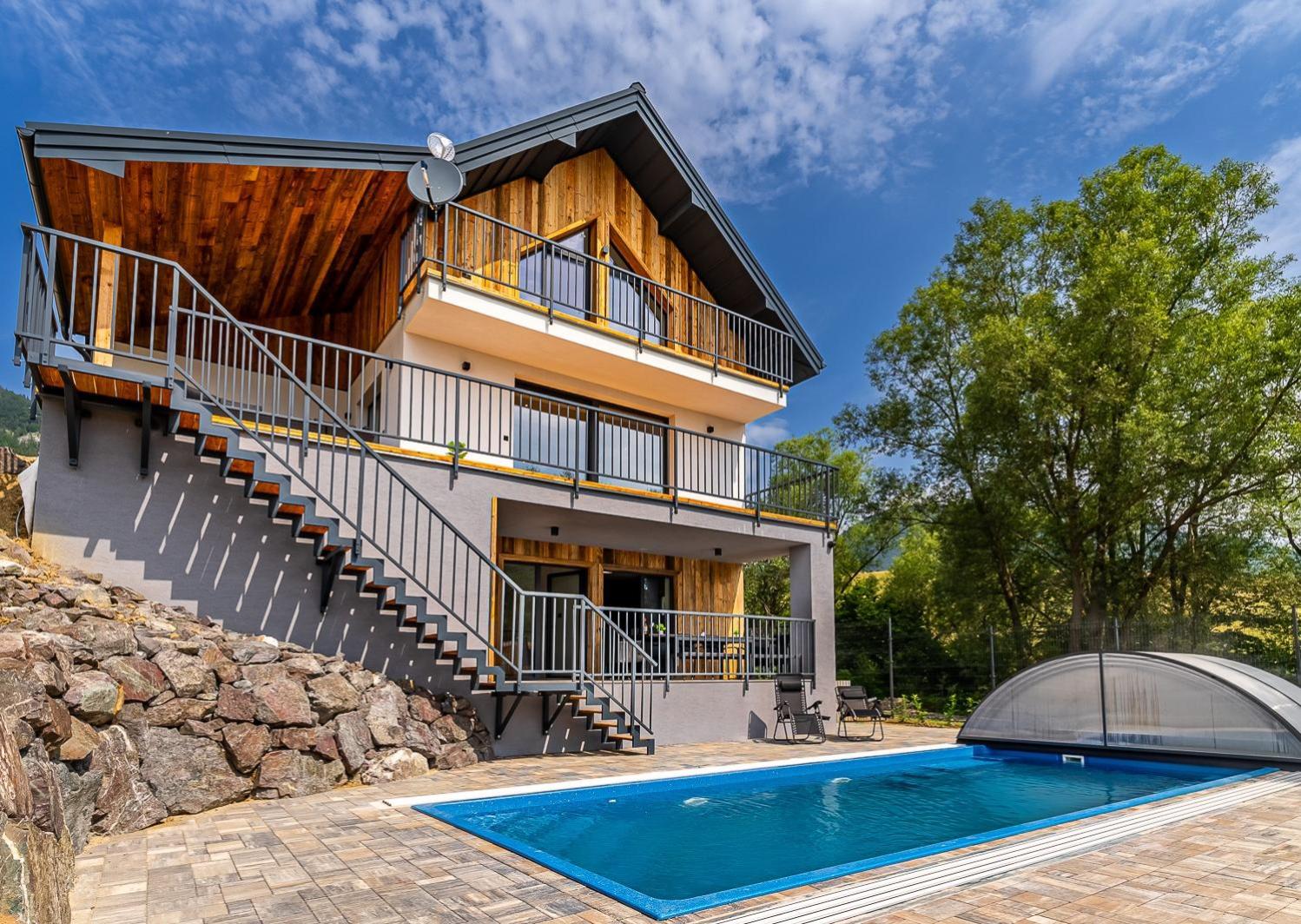 Villa photo 1