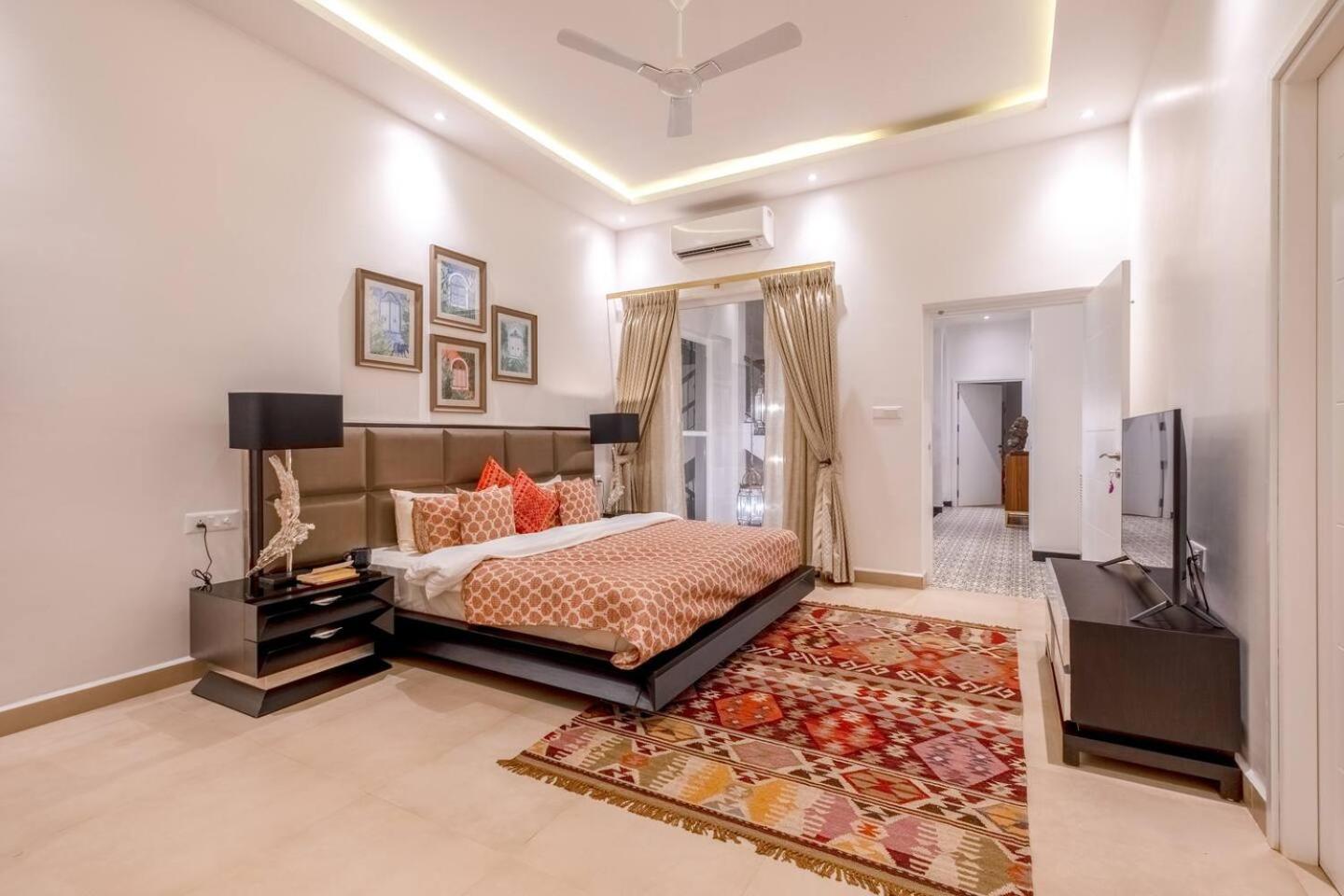 Four-Bedroom House photo 3