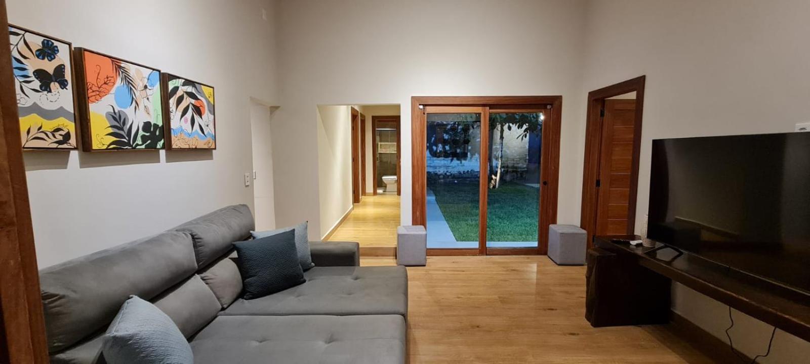 Three-Bedroom House photo 3